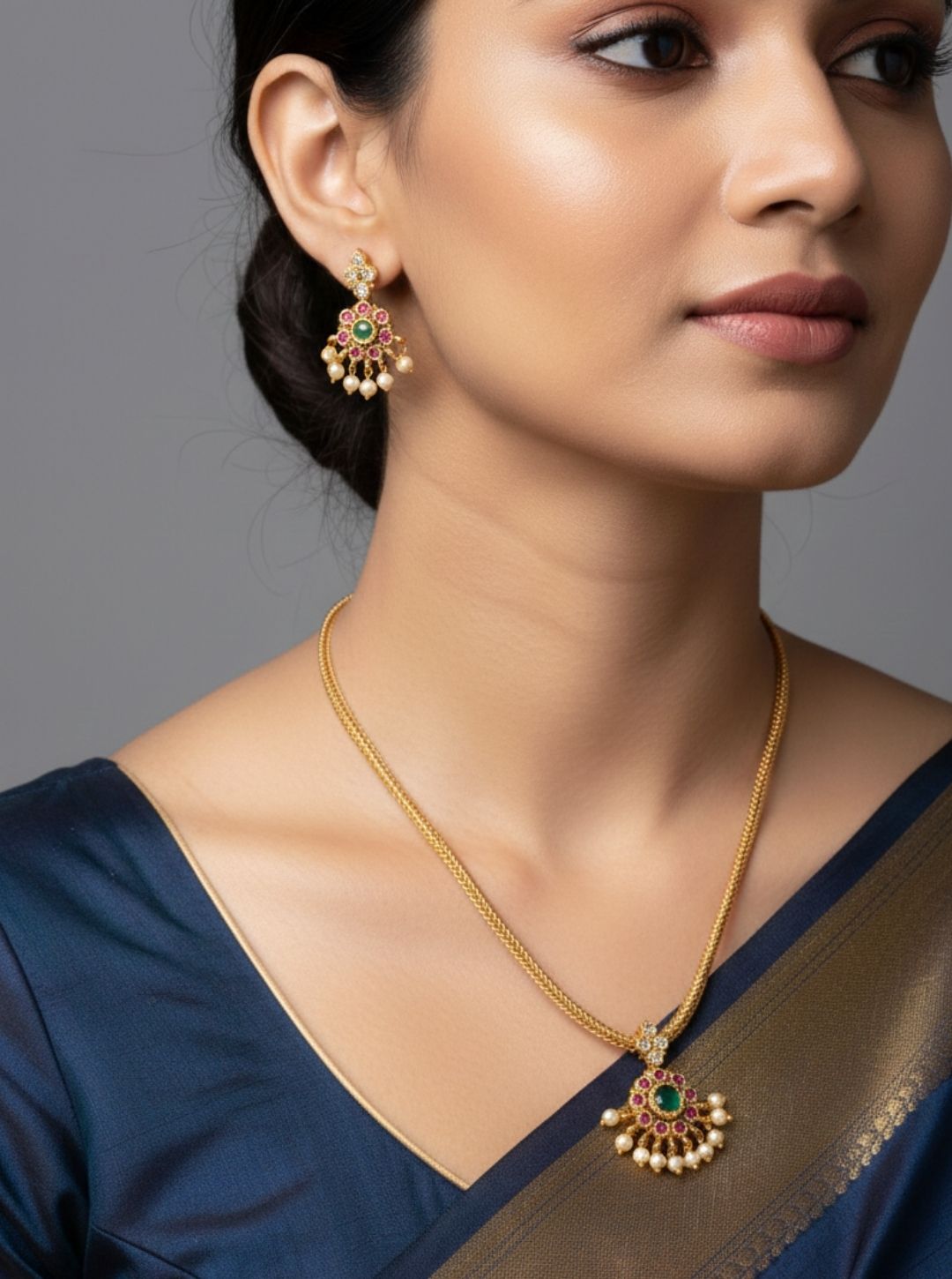FLORAL CHAIN PENDANT NECKLACE