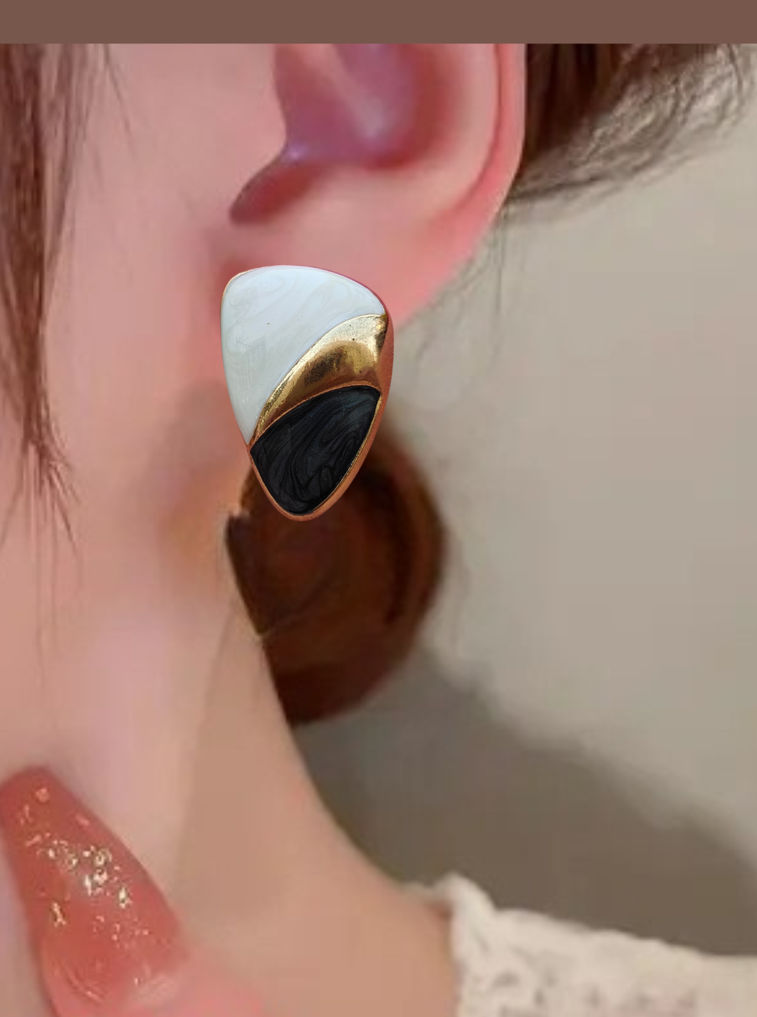 SWIRL CREME EARRINGS