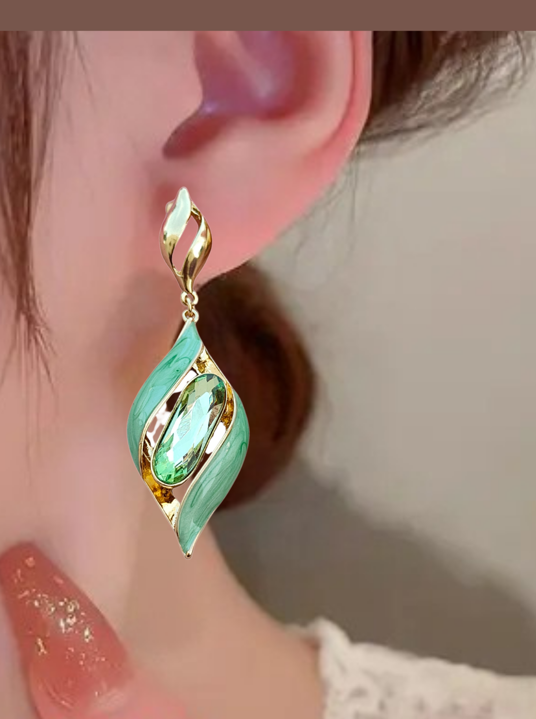 CRYSTAL DEWDROP EARRINGS