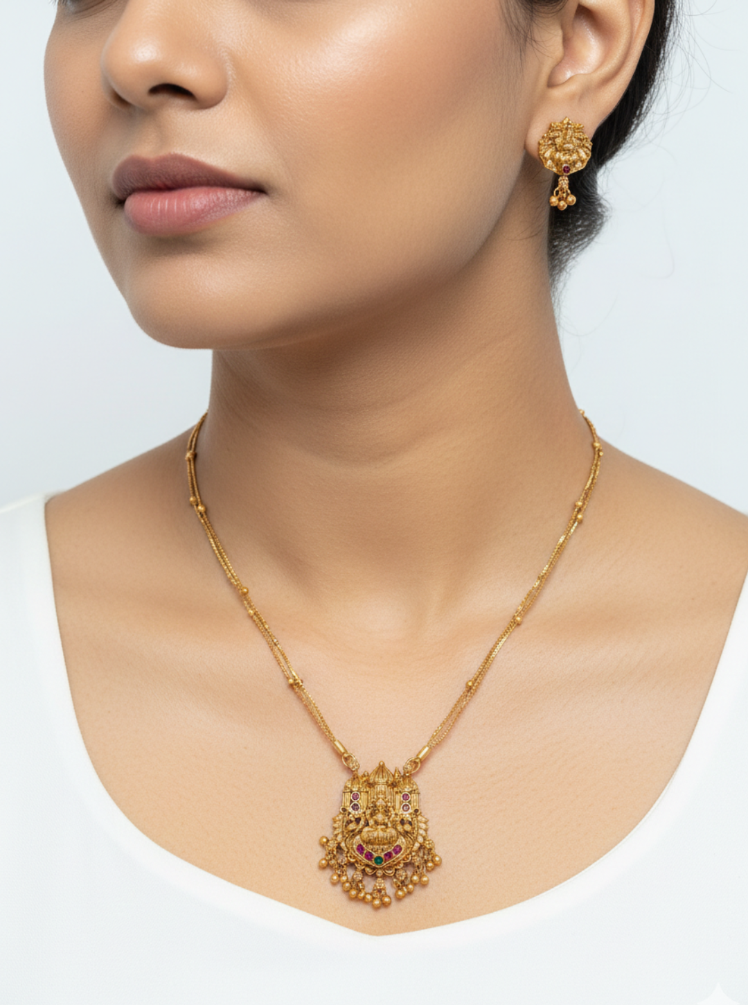 NANDHITA TEMPLE CHAIN PENDANT SET