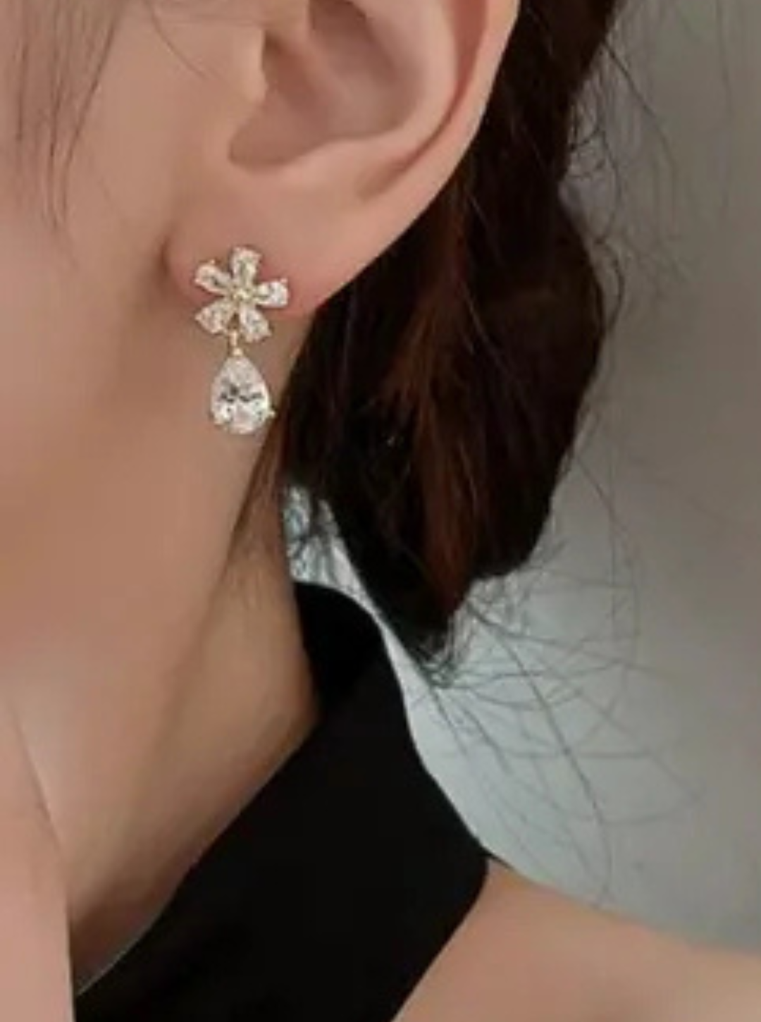 Elegant floral crystal drop earrings for weddings and parties – Ladybreeze