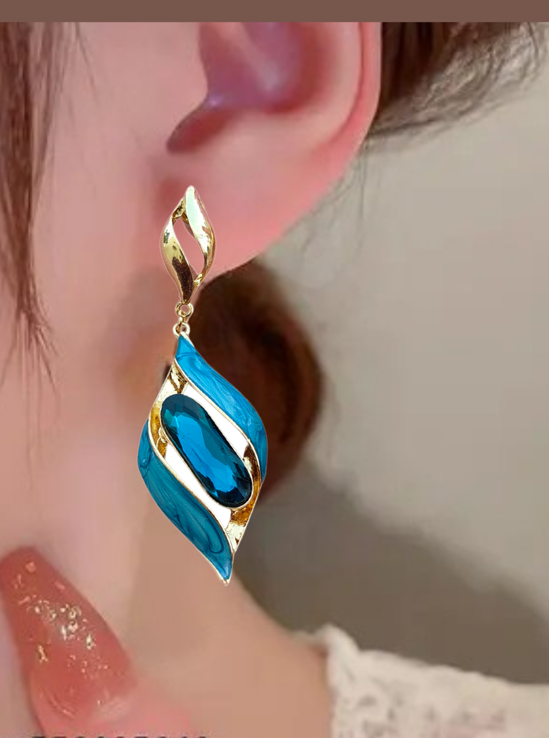 CRYSTAL DEWDROP EARRINGS