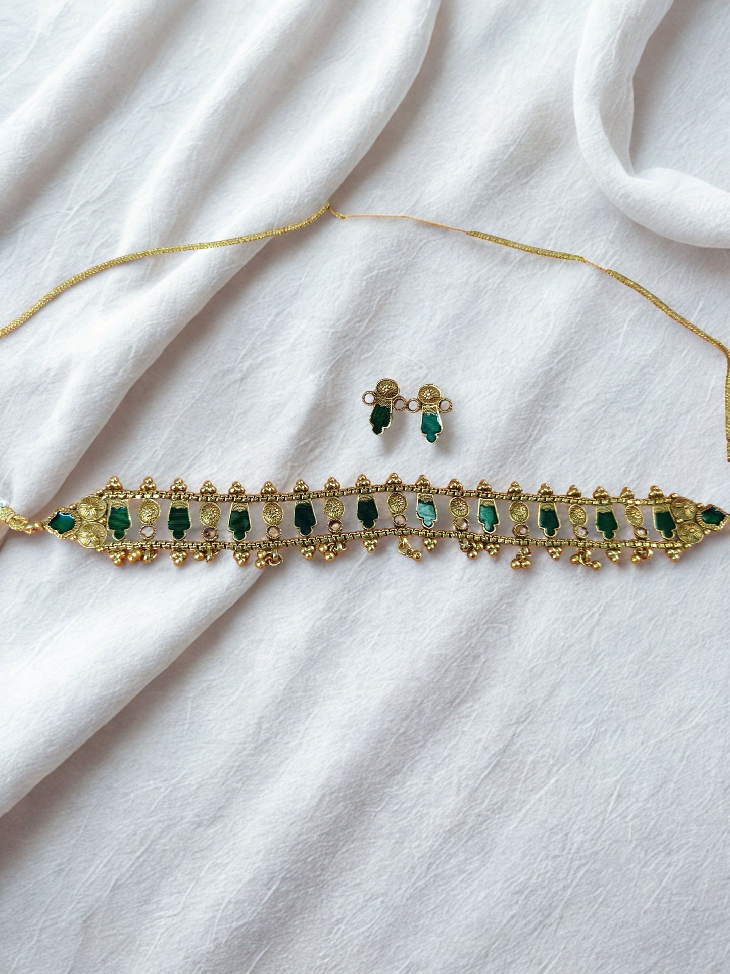 RIDHIMA CHOKER NECKLACE