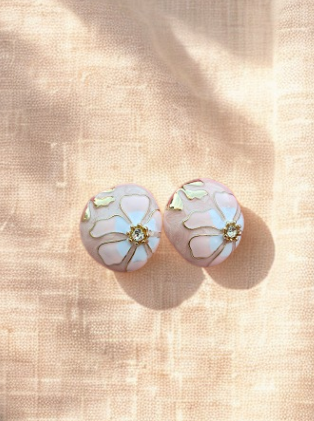 Pastel blush bloom floral earrings with gold accents – Ladybreeze