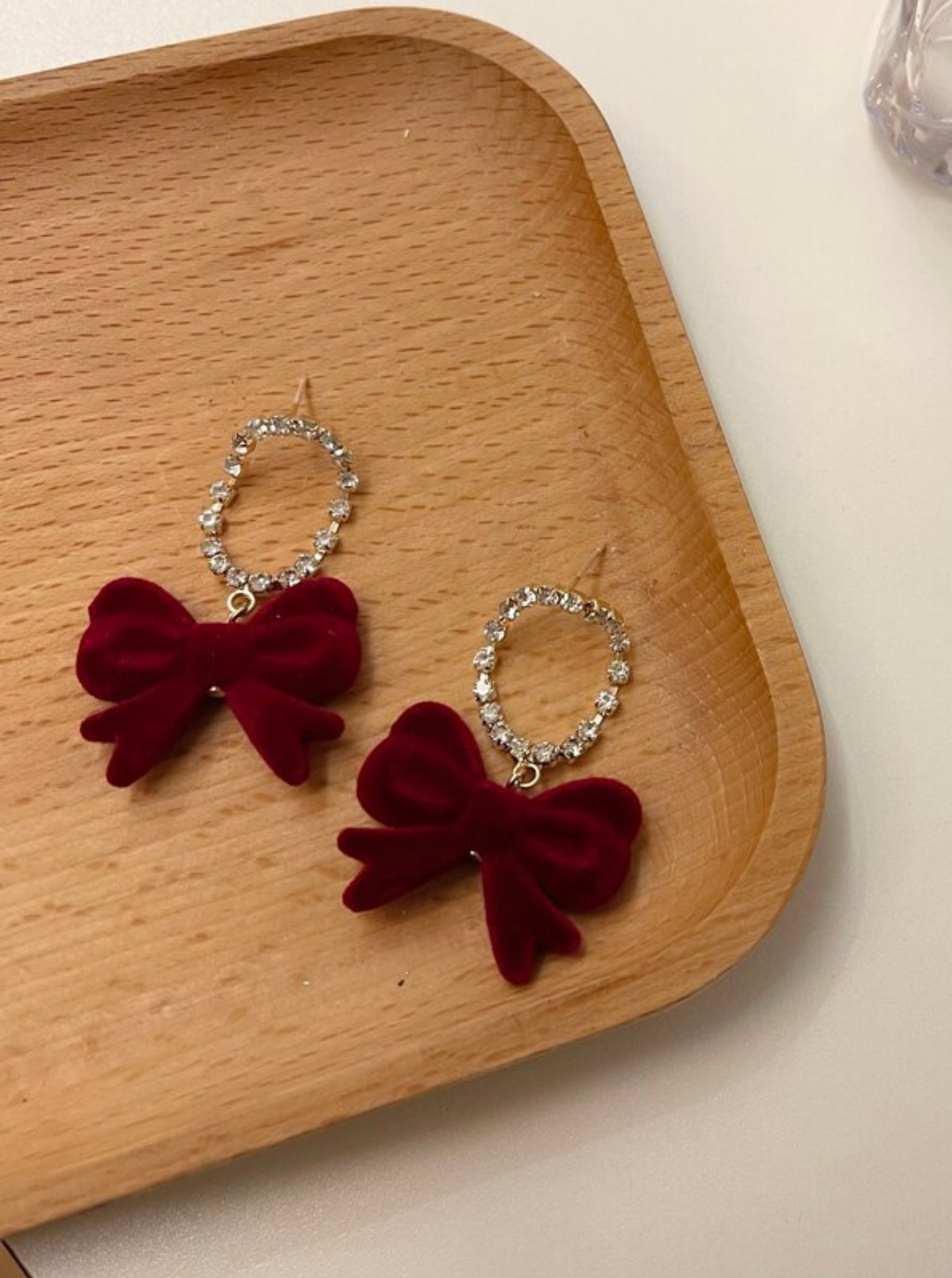 VELVET GLAM EARRINGS
