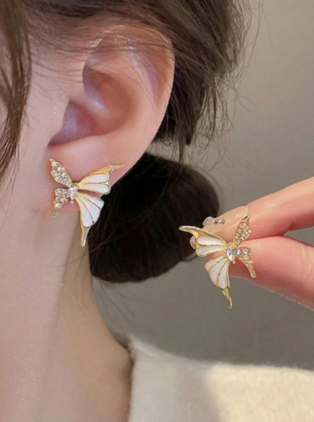 Sparkling crystal butterfly earrings with warm golden finish – Ladybreeze
