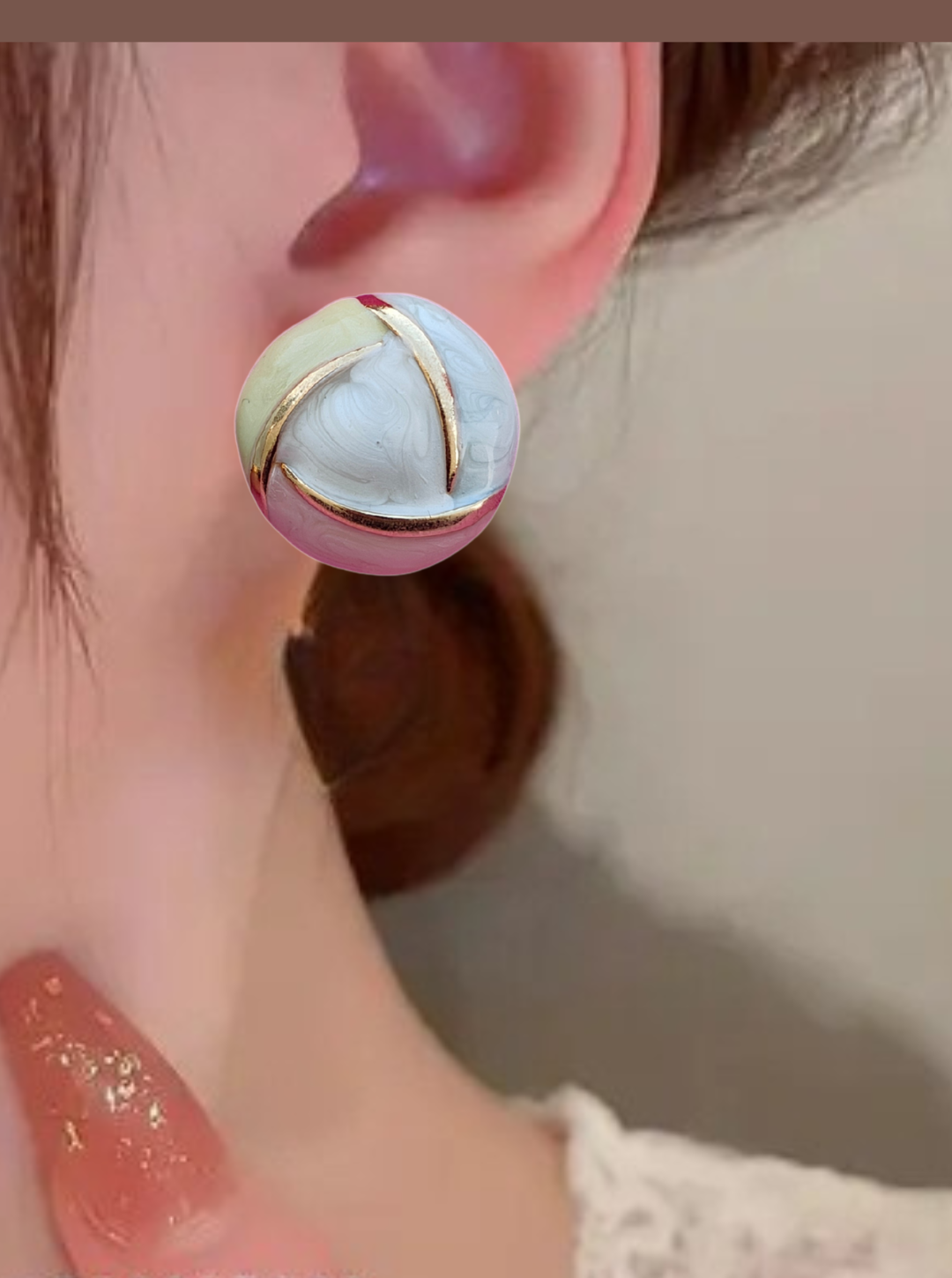 Elegant round tricolor earrings with glossy finish – Ladybreeze