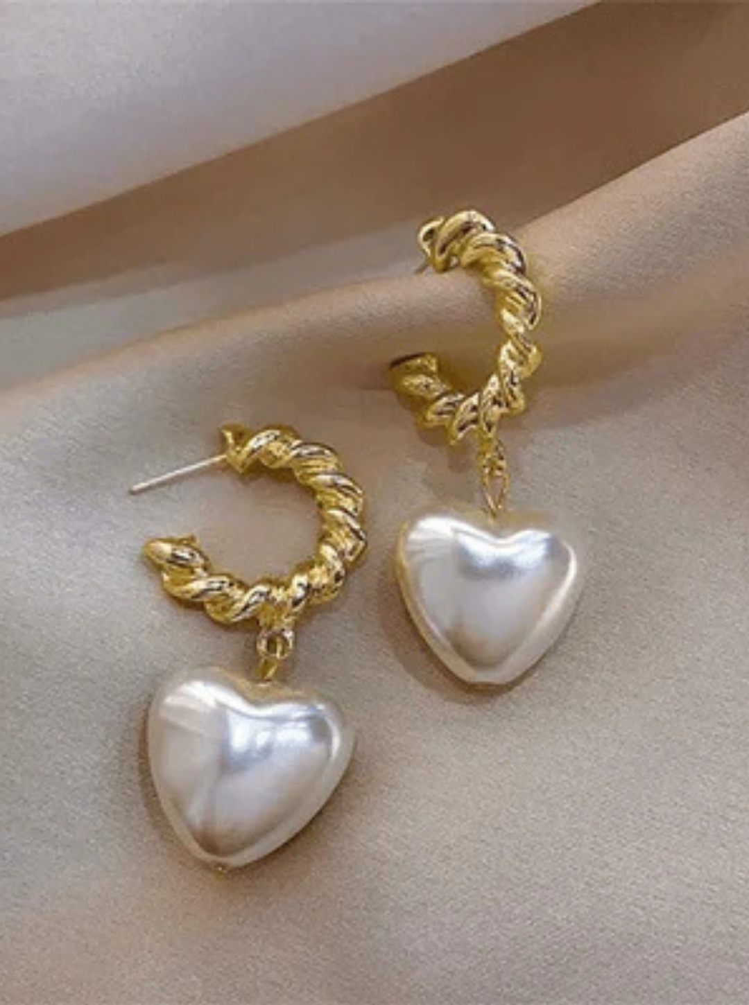 LOVE-PEARL HEART HOOPS