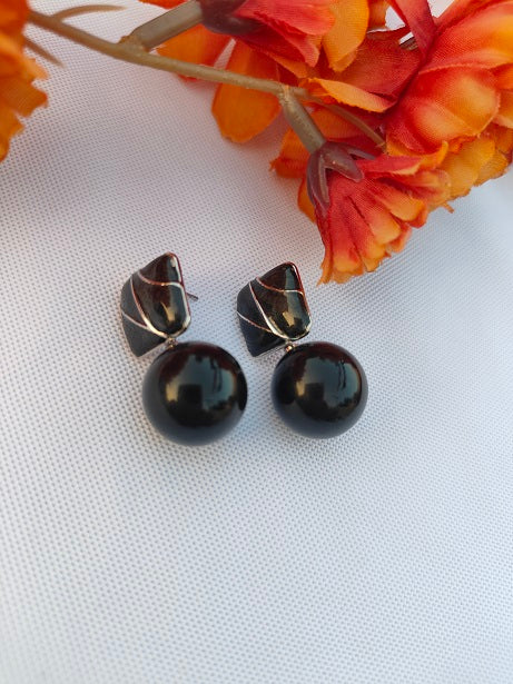 PEARL DROPLET EARRINGS