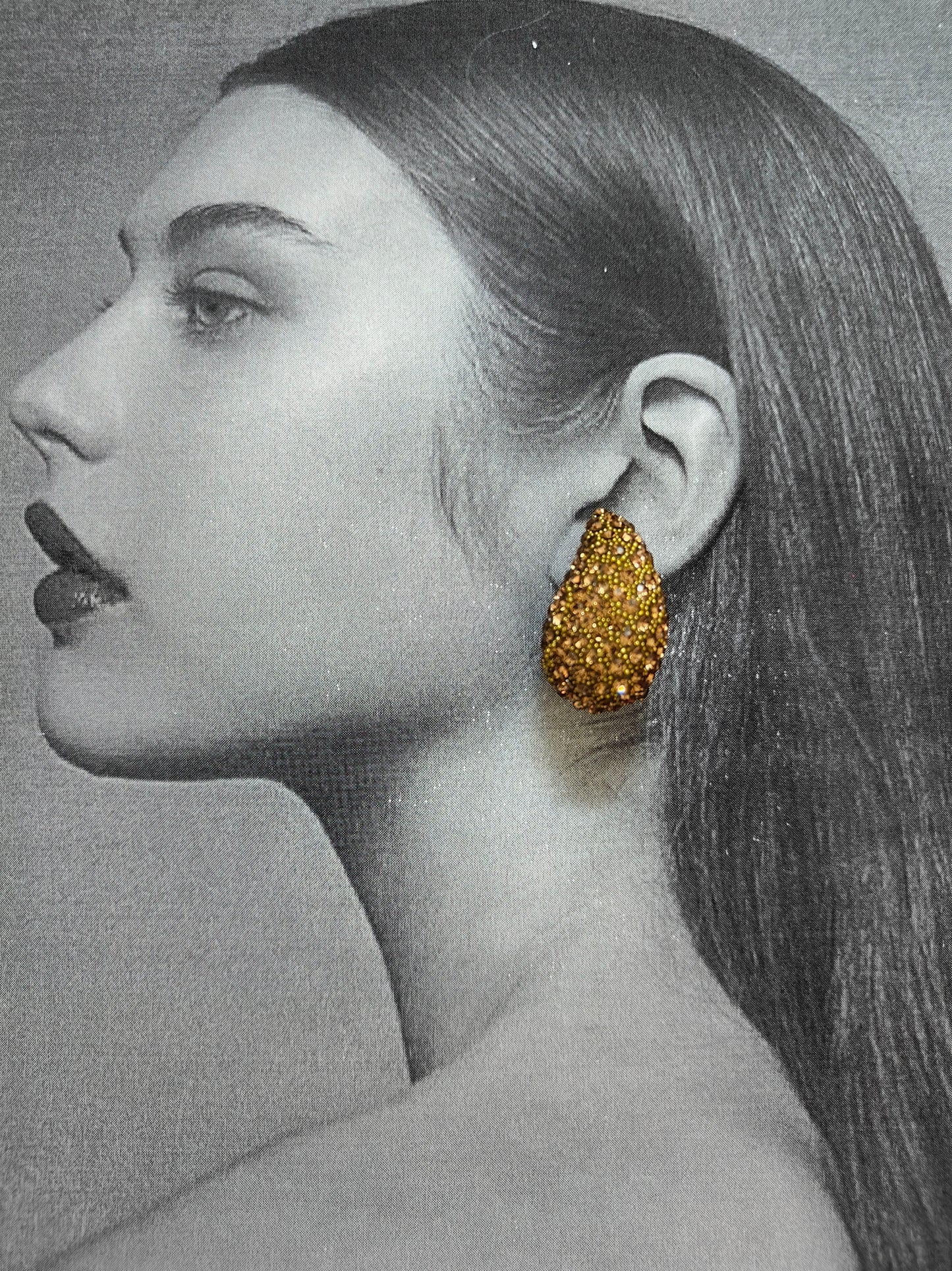 GOLD TEAR DROP EARRINGS
