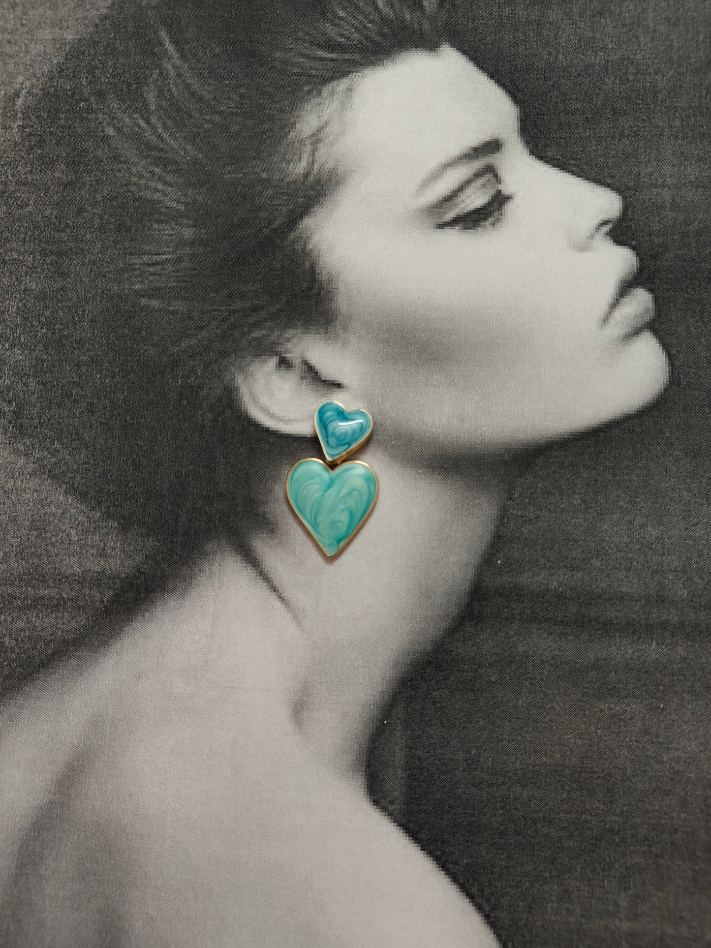 GREEN HEART EARRINGS