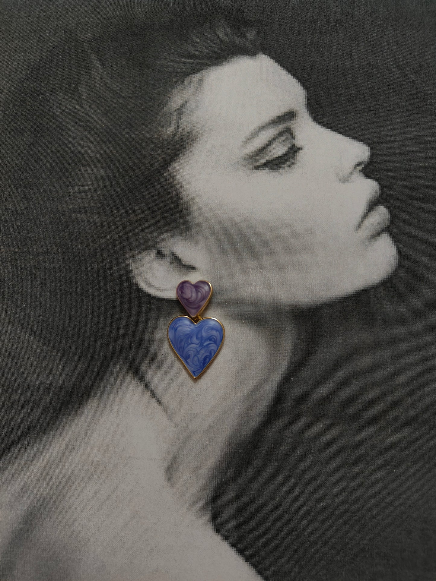 HEART DANGLER EARRINGS