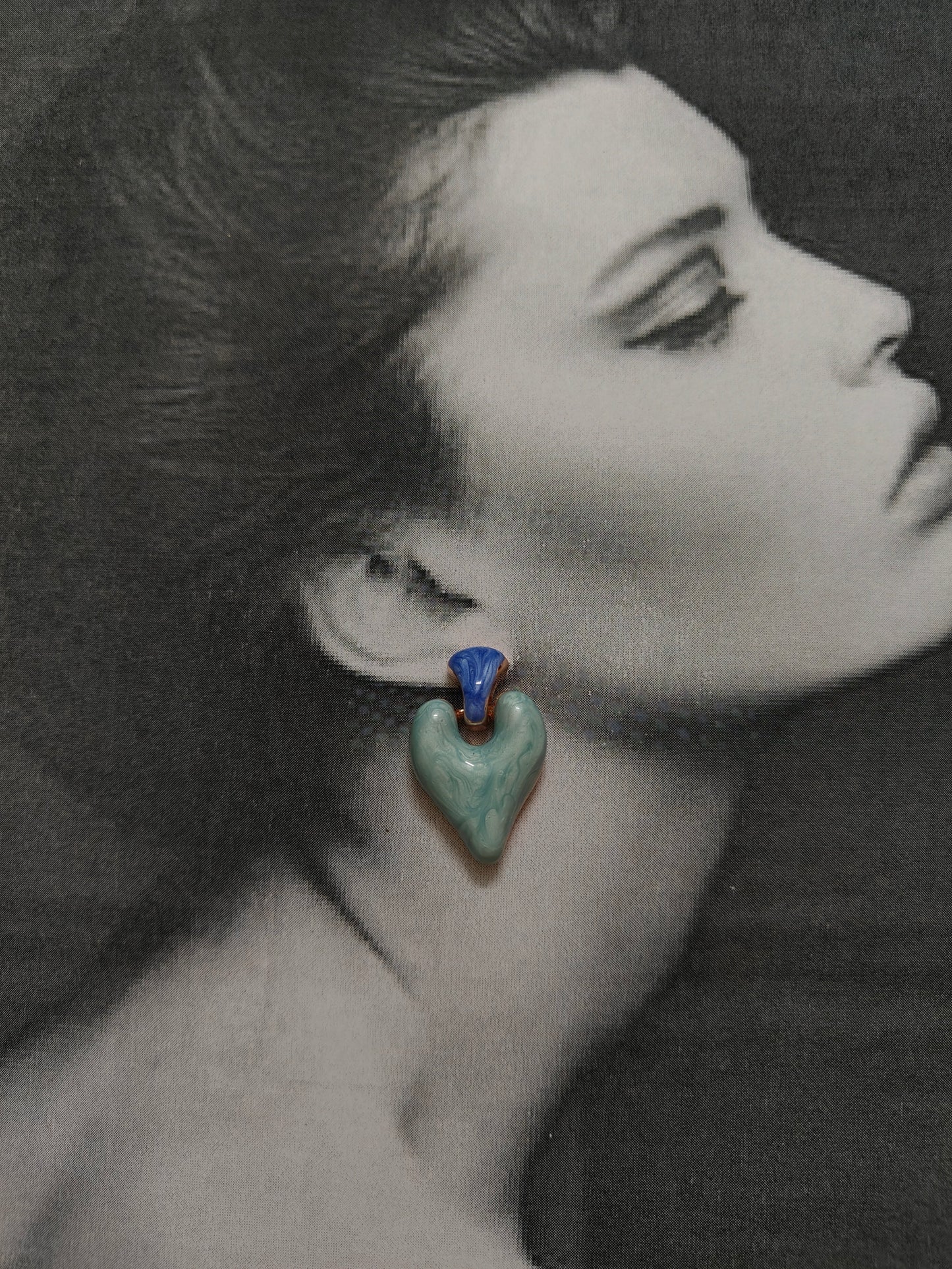 SKY MIST HEART EARRINGS