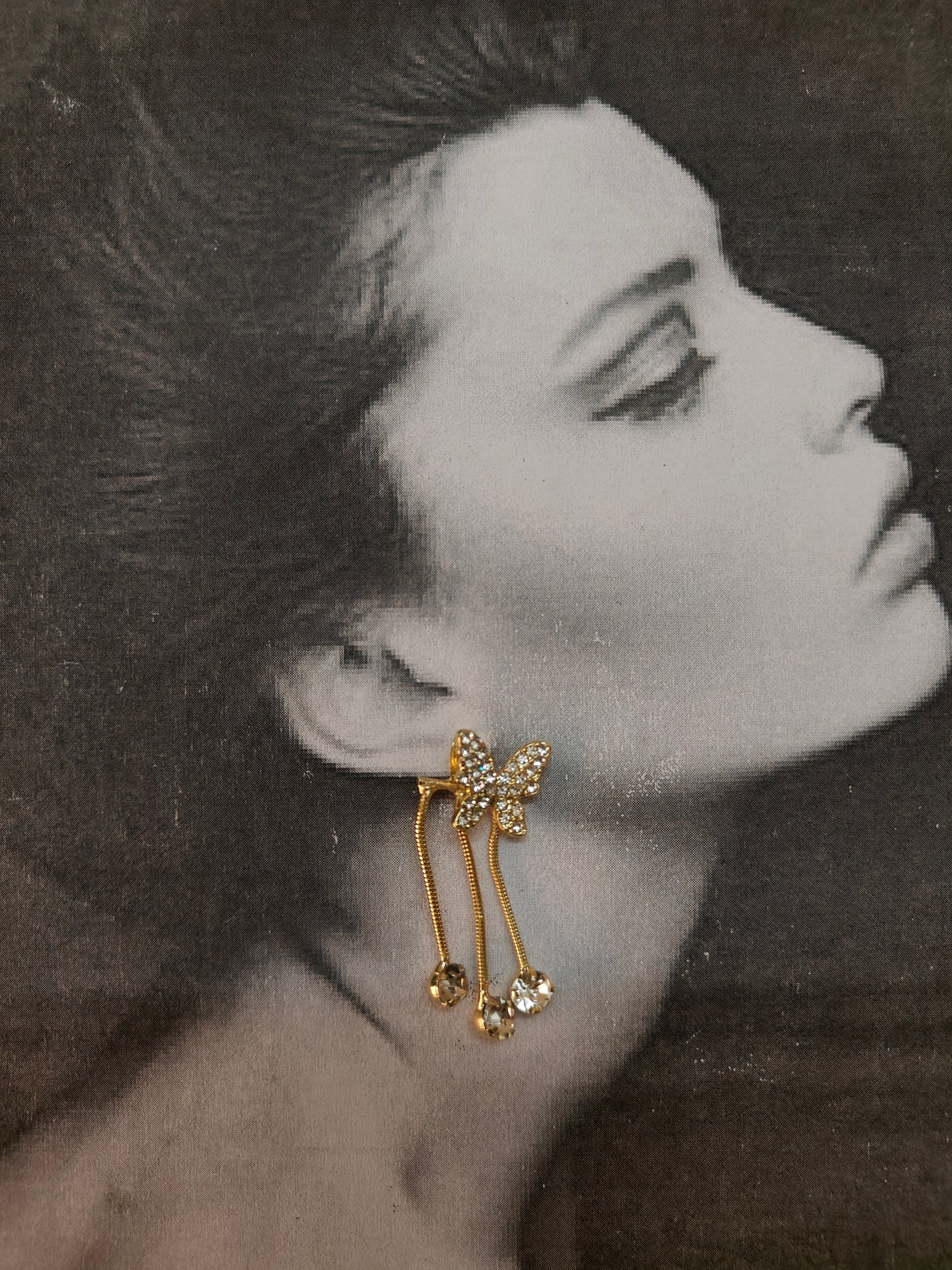 BUTTERFLY SHIMMER EARRINGS