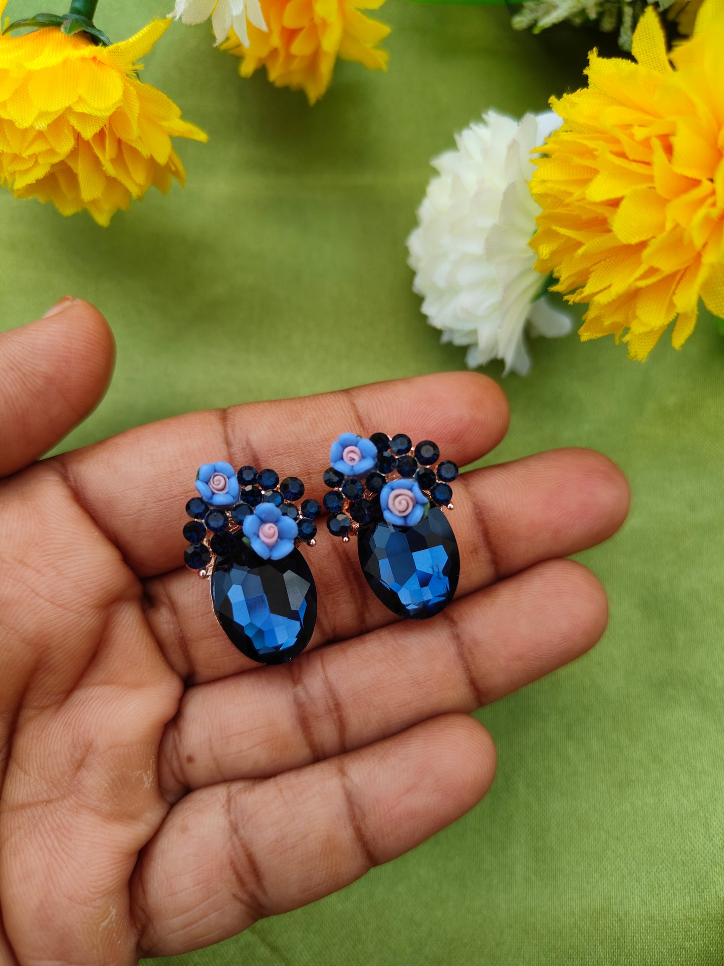 MIDNIGHT BLOSSOM EARRINGS