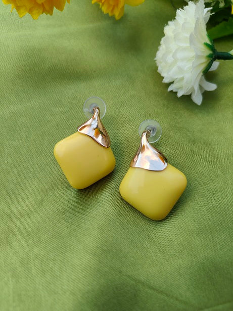 MULTICOLOR BUD EARRINGS