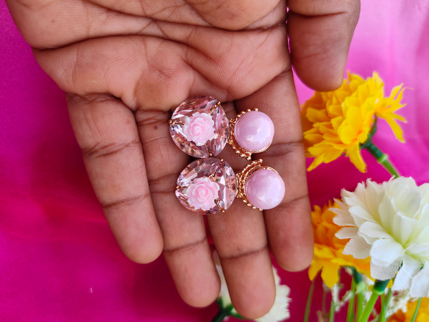 ROSY GLEAM EARRINGS