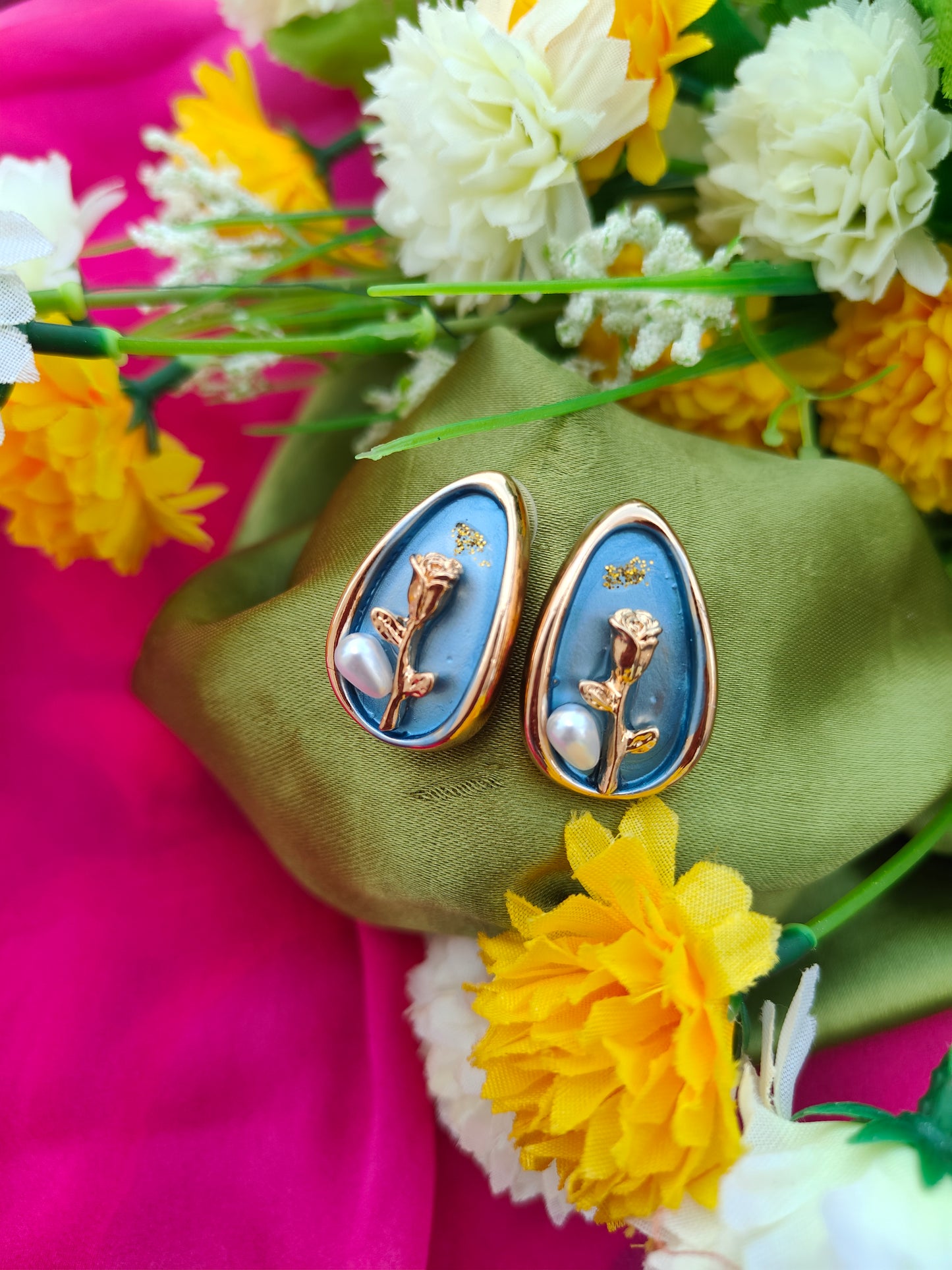 OCEAN PETAL EARRINGS