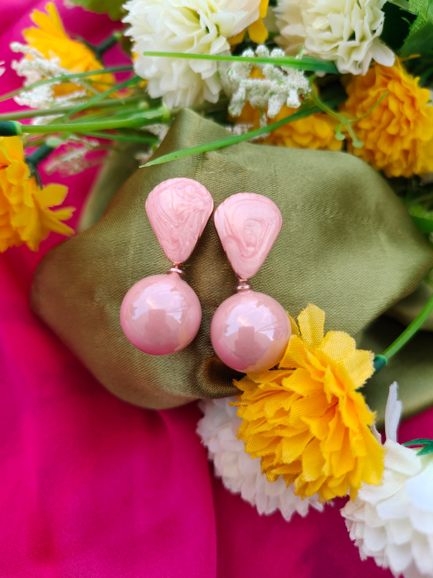 BLUSH PEARL EARRINGS