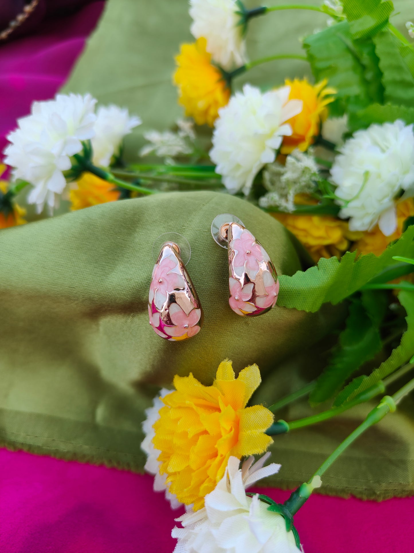 BLUSH GARDEN GLEAM EARRINGS