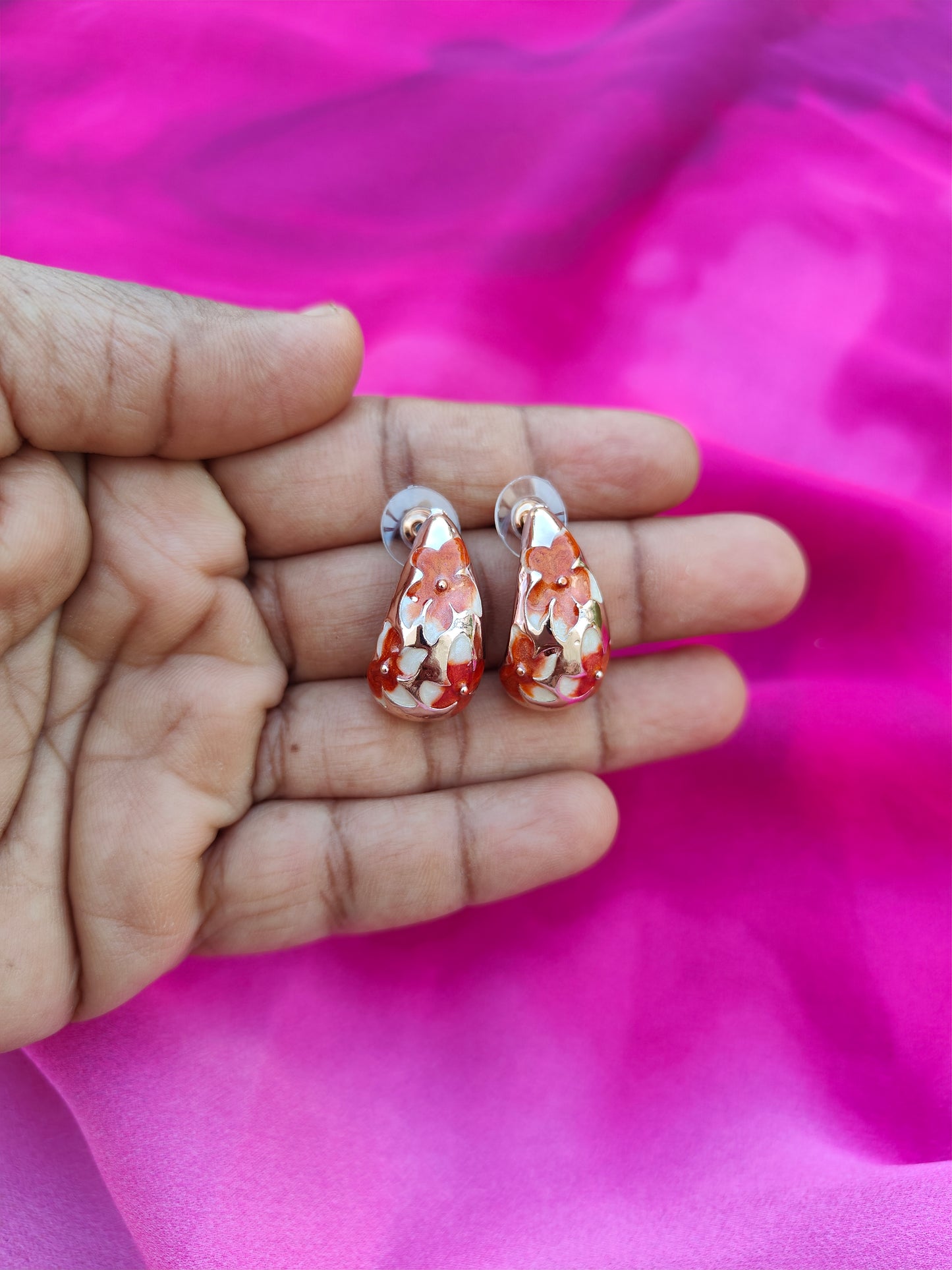 AMBER ROSE FLICKER EARRINGS