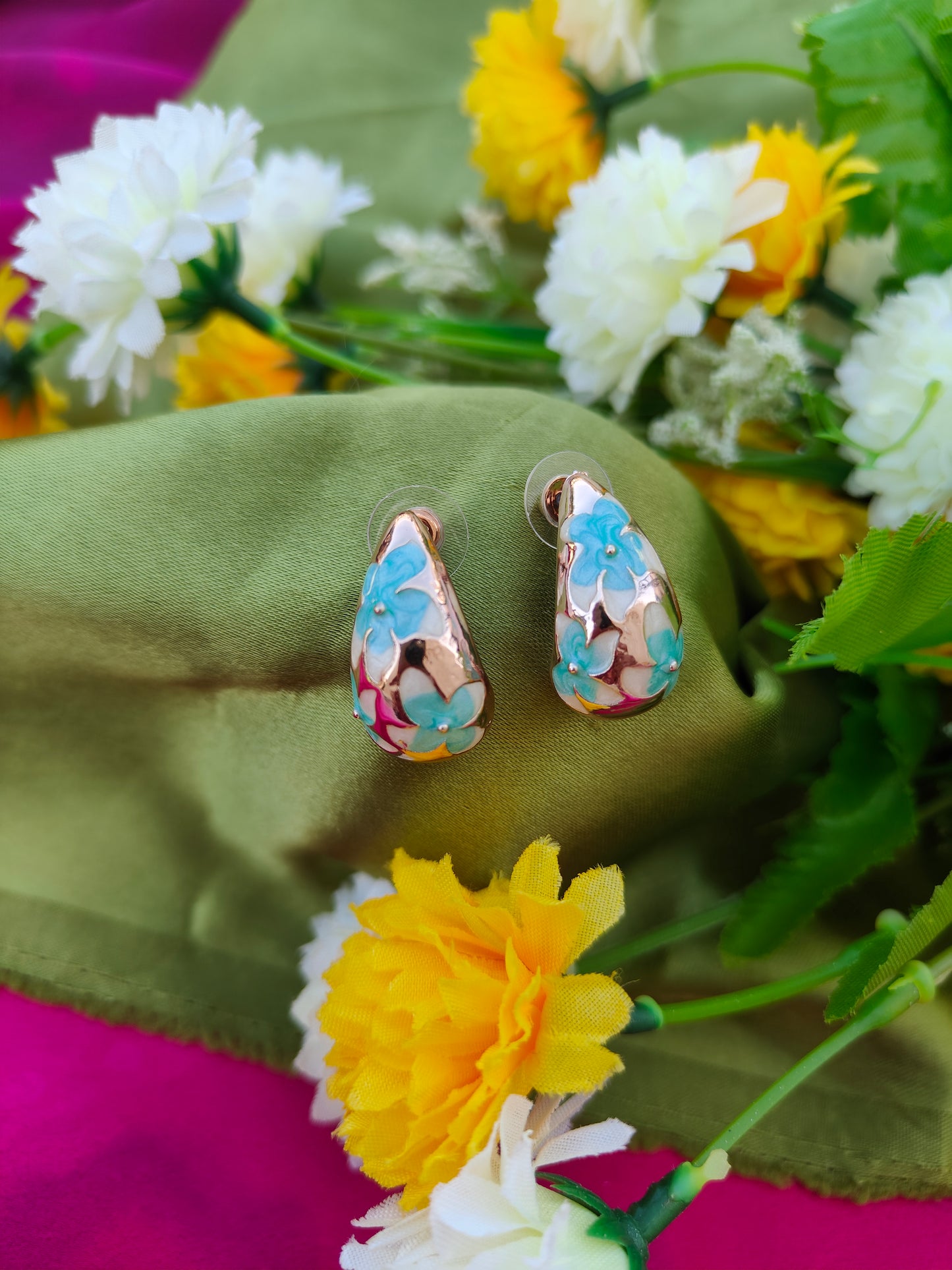 OCEAN BLUSH BLOOM EARRINGS