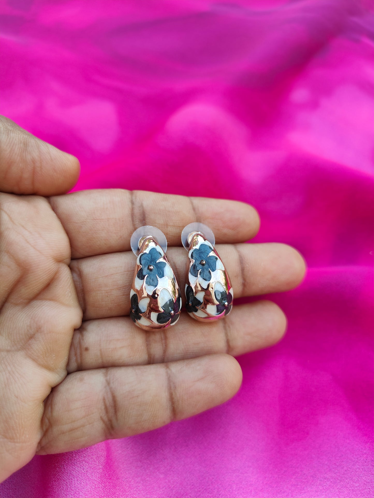 MIDNIGHT BLOOM DROPS EARRINGS