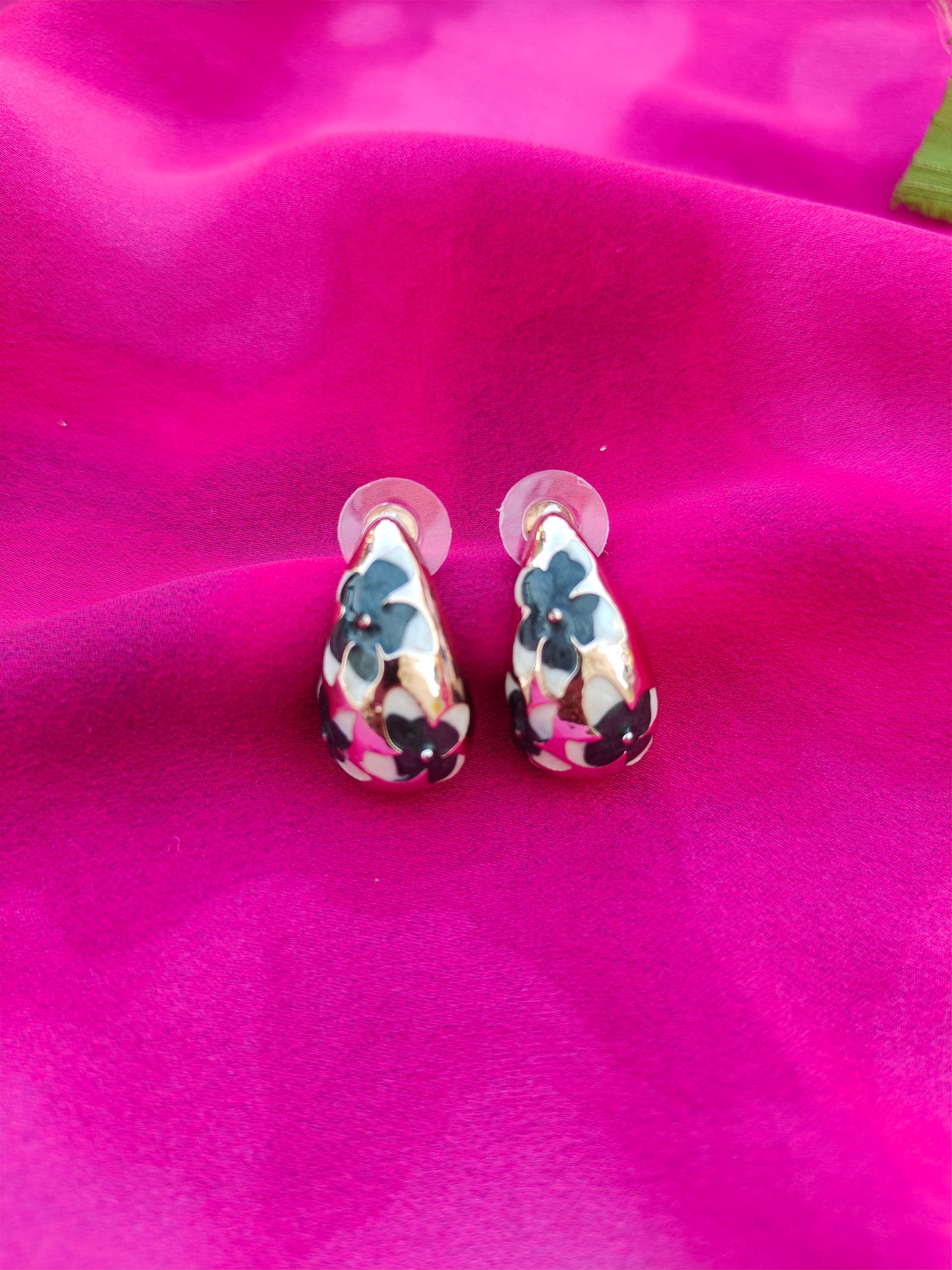 MIDNIGHT BLOOM DROPS EARRINGS