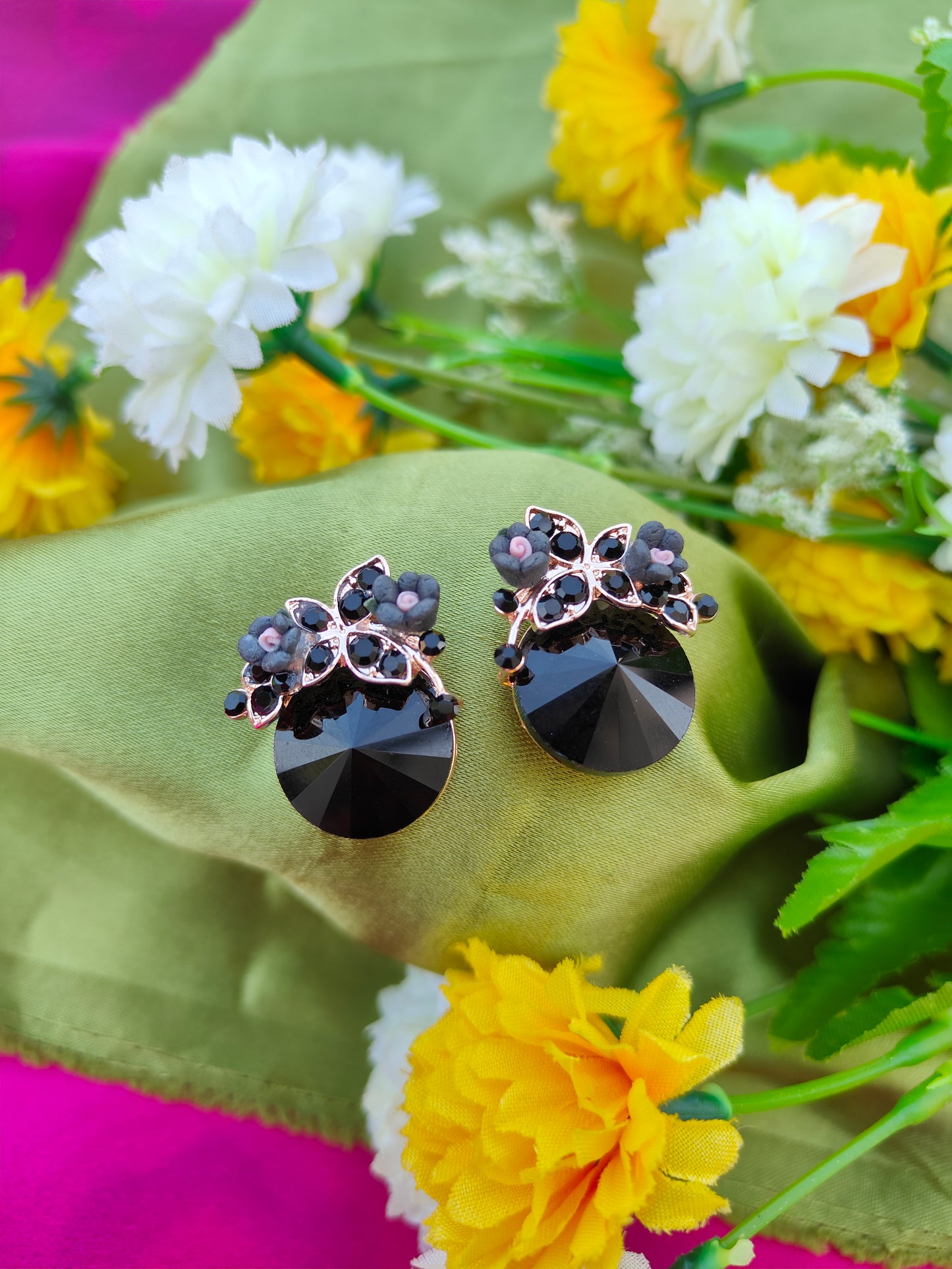 MIDNIGHT FLUTTER EARRINGS