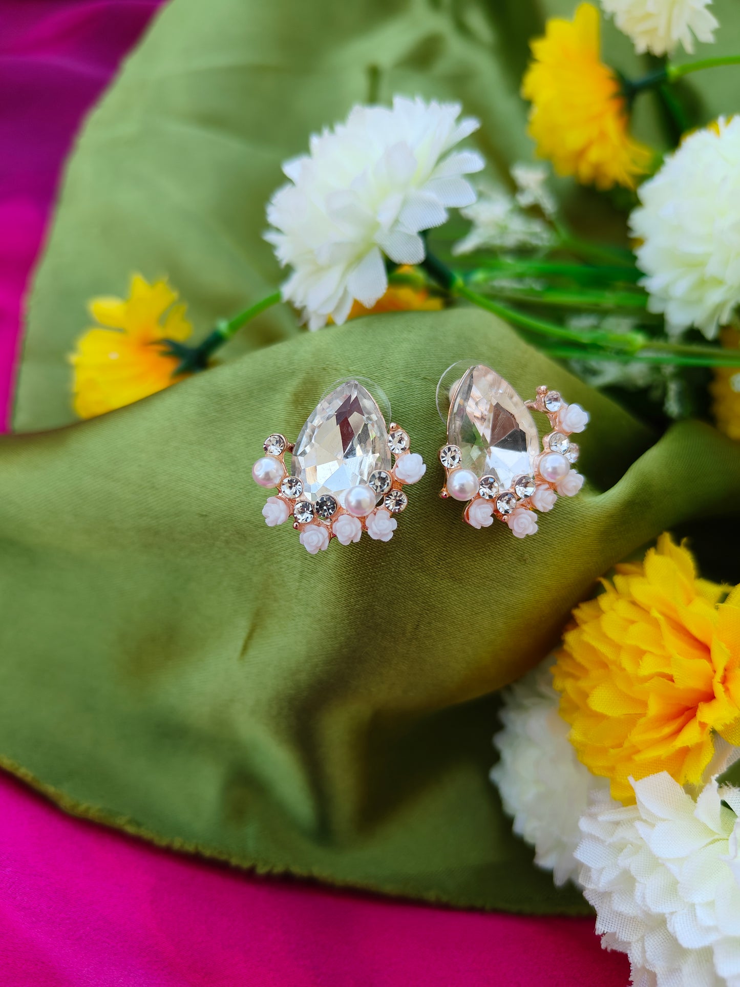 IVORY GARDEN LIGHT EARRINGS