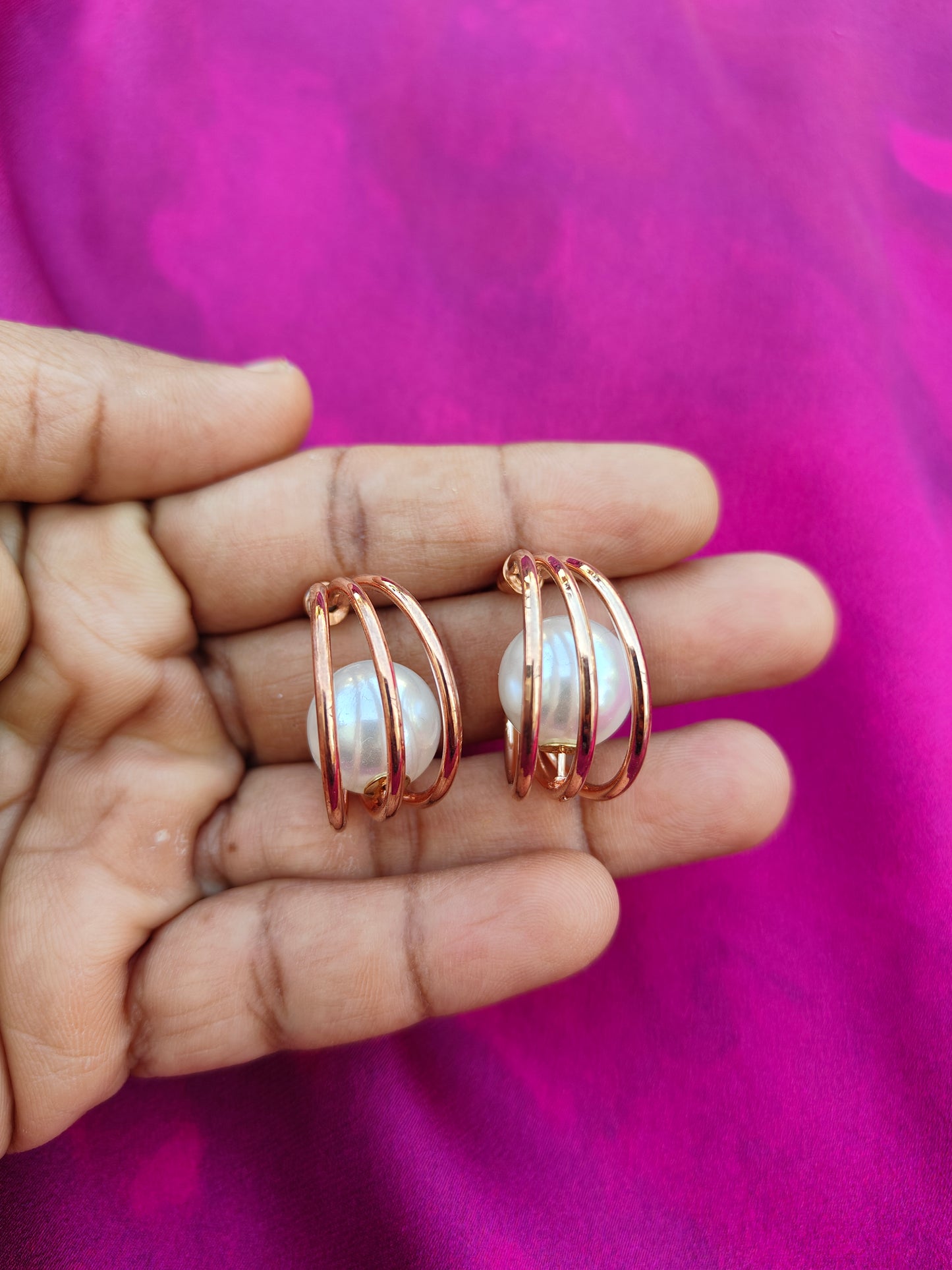 ORBIT PEARL HOOP EARRINGS