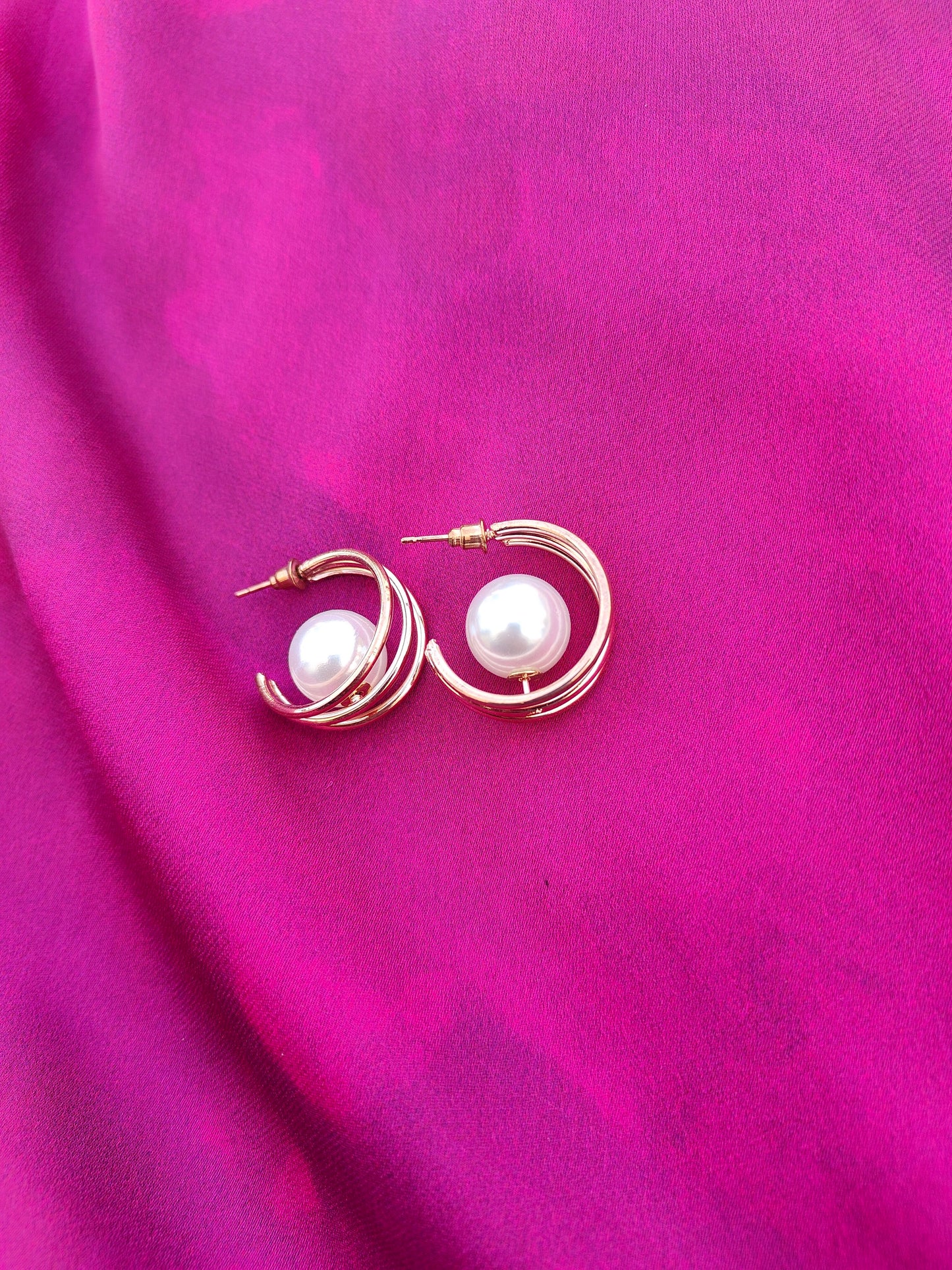 ORBIT PEARL HOOP EARRINGS