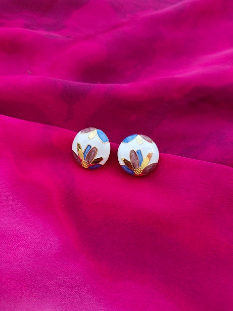 FLORAL STUD EARRINGS