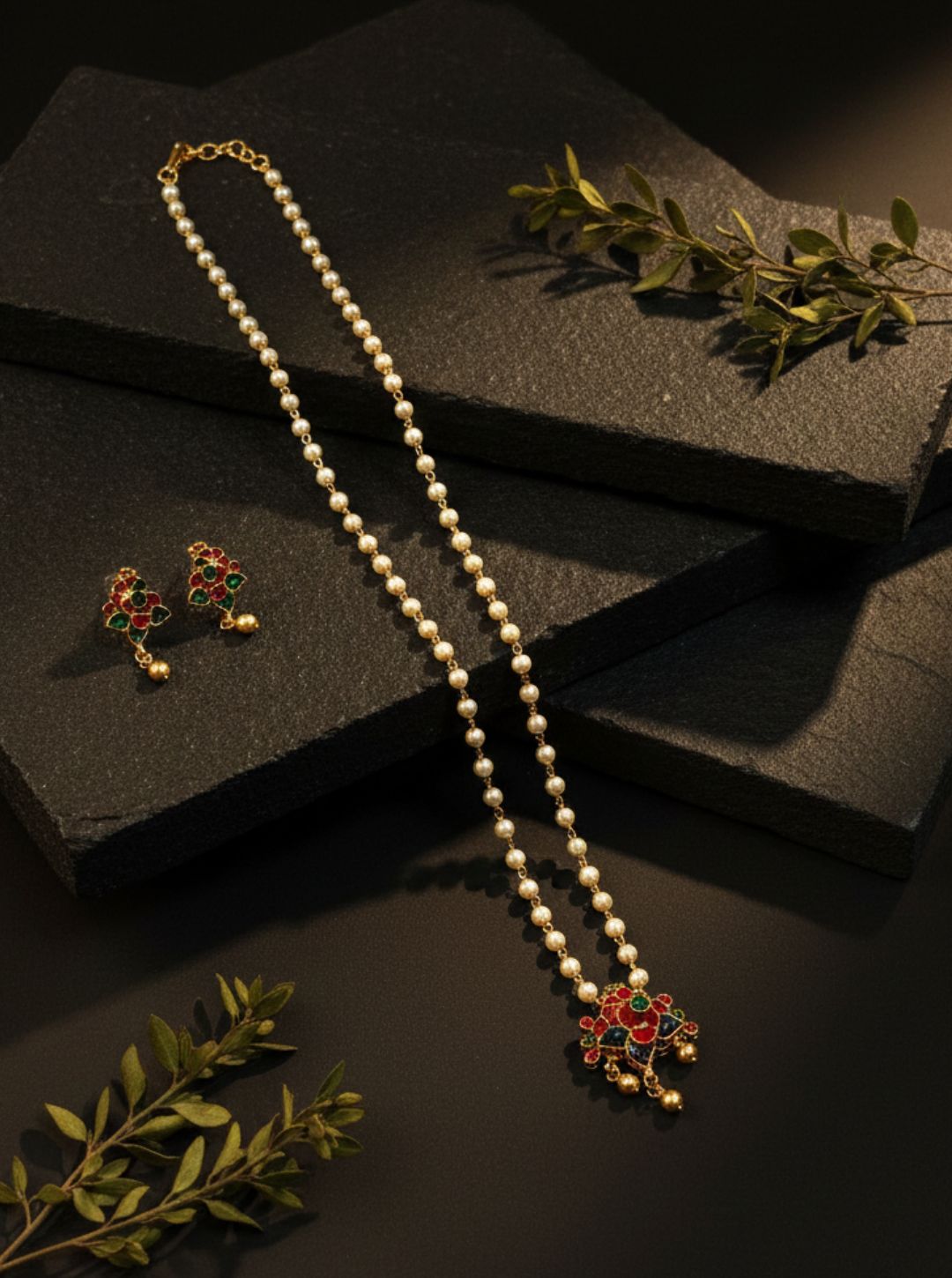 CLASSIC PEARL MALA NECKLACE