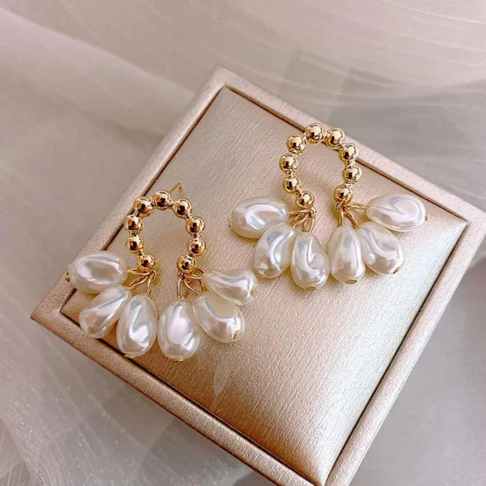 PEARL RAINDROP LOOPS EARRINGS