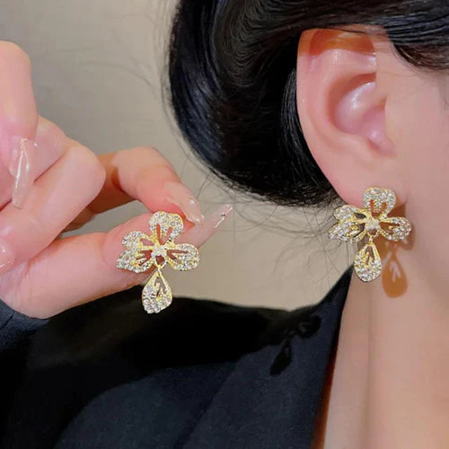 CRYSTAL BLOOM DROP EARRINGS
