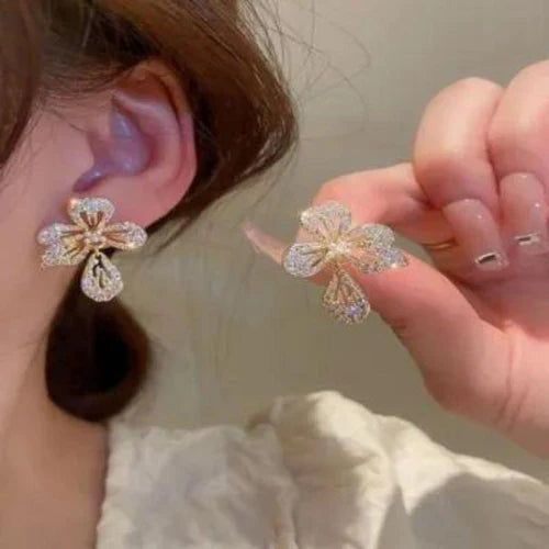 CRYSTAL BLOOM DROP EARRINGS