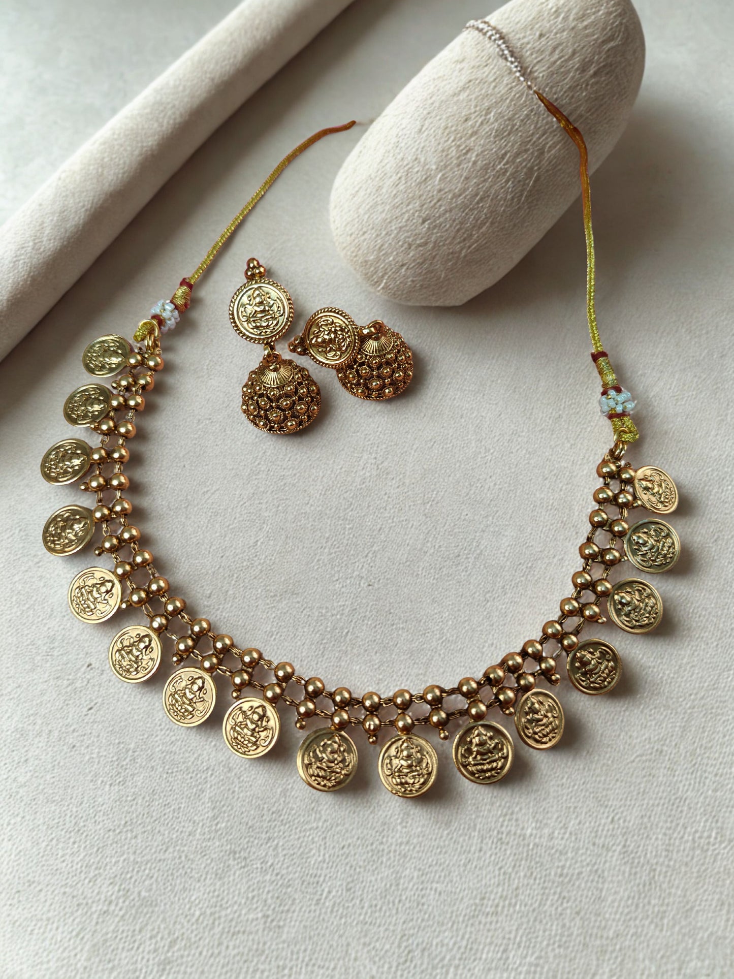 GOLDEN KAASUMALA NECKLACE