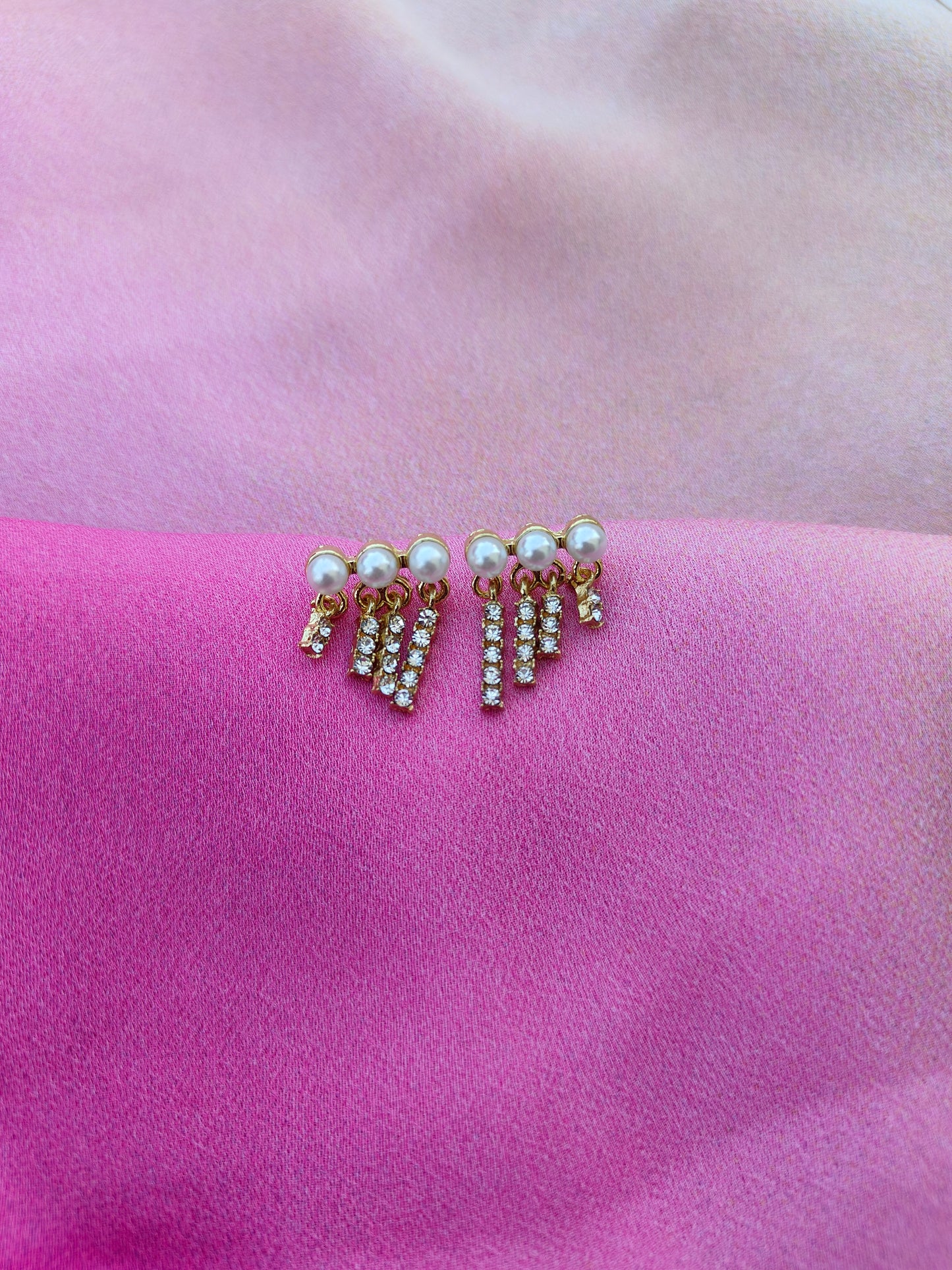 PEARL TASSEL SPARKLE EARRINGS