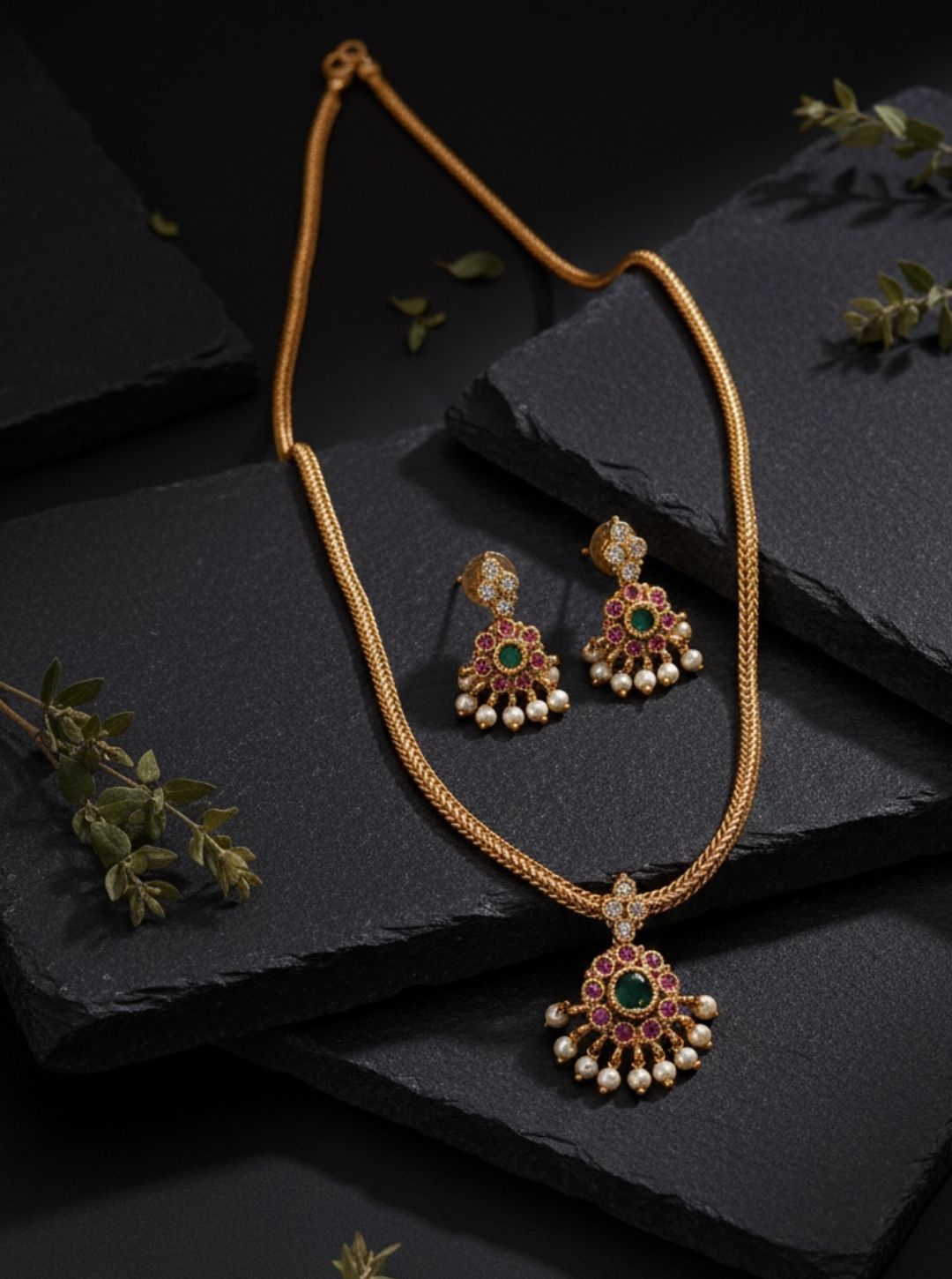 FLORAL CHAIN PENDANT NECKLACE