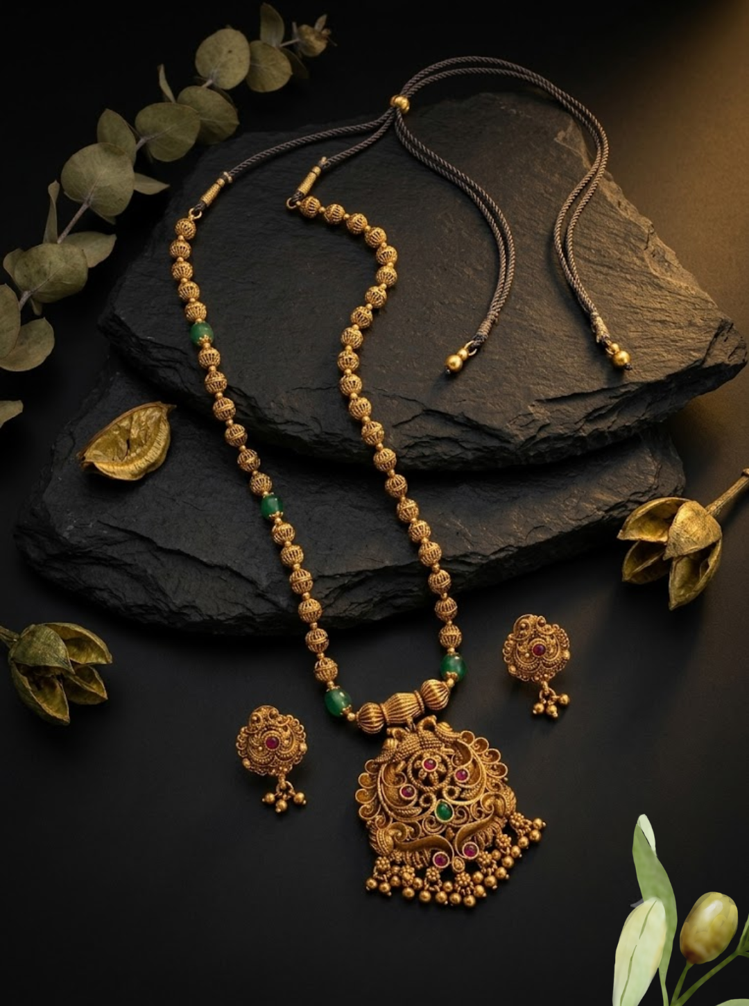 MEERA ANTIQUE NECKLACE