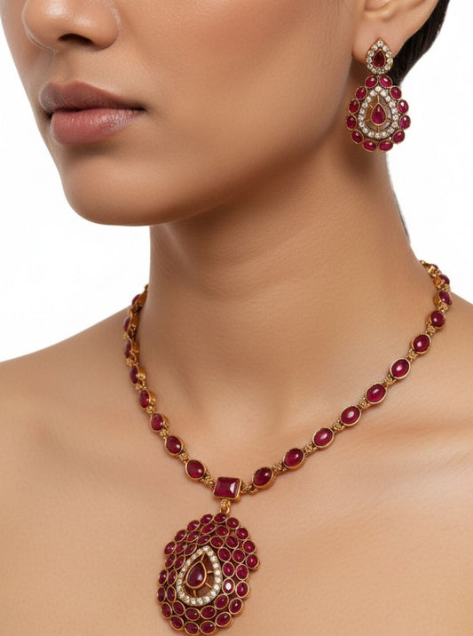 CRIMSON TEARDROP NECKLACE