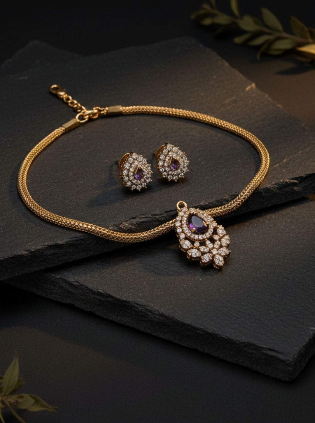 NAIRA SPARKLE NECKLACE