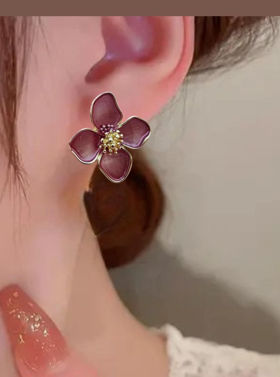 FLORAL STUD EARRINGS