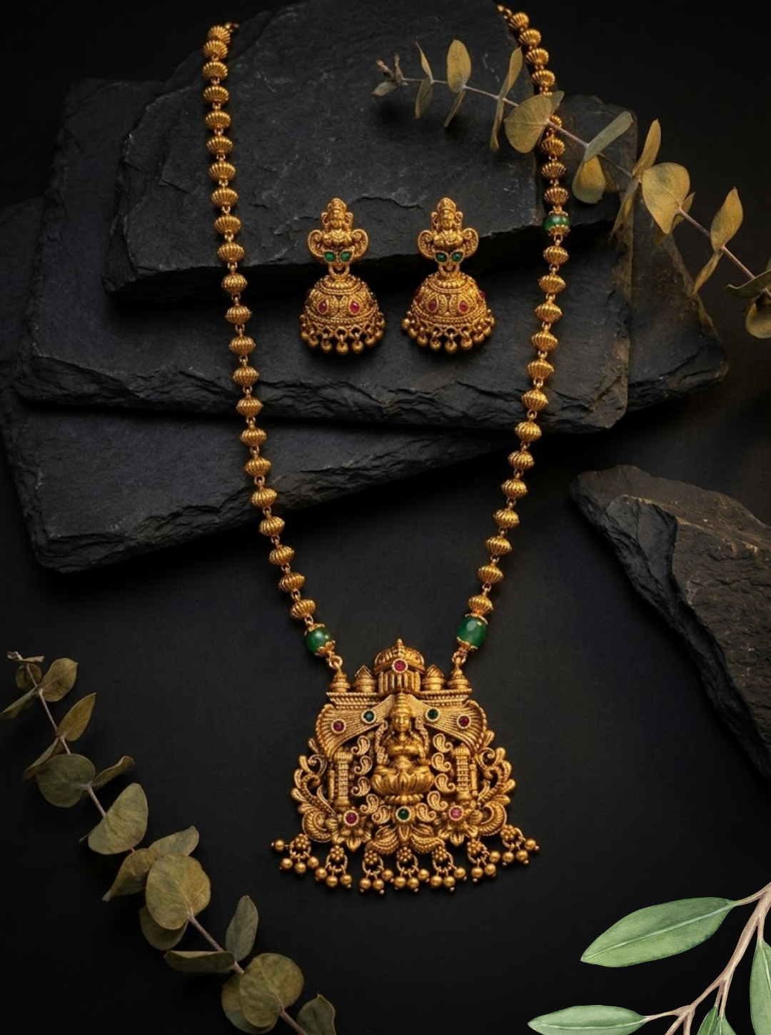 RITHAMBARA DIVINE NECKLACE