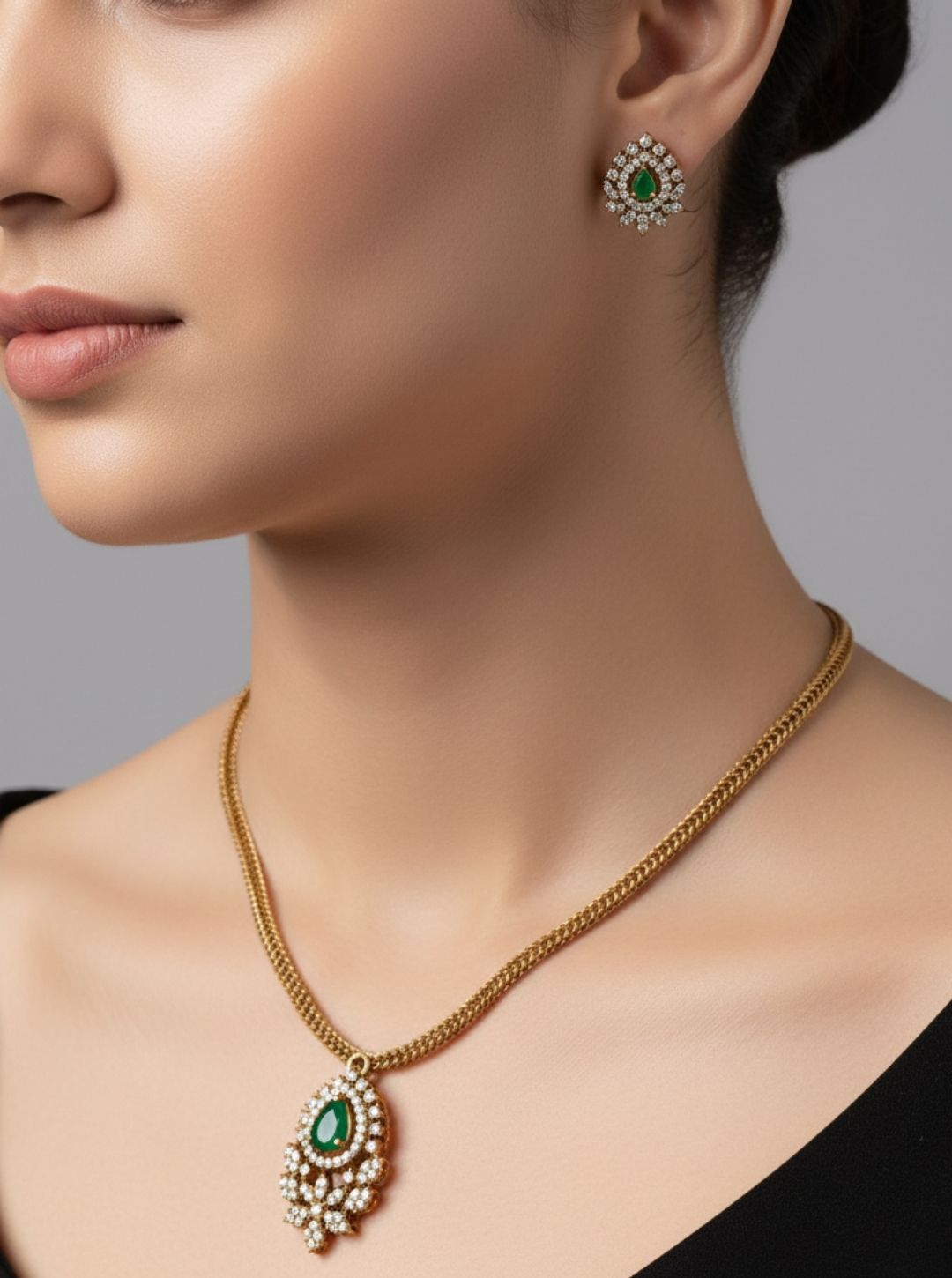 NAIRA SPARKLE NECKLACE