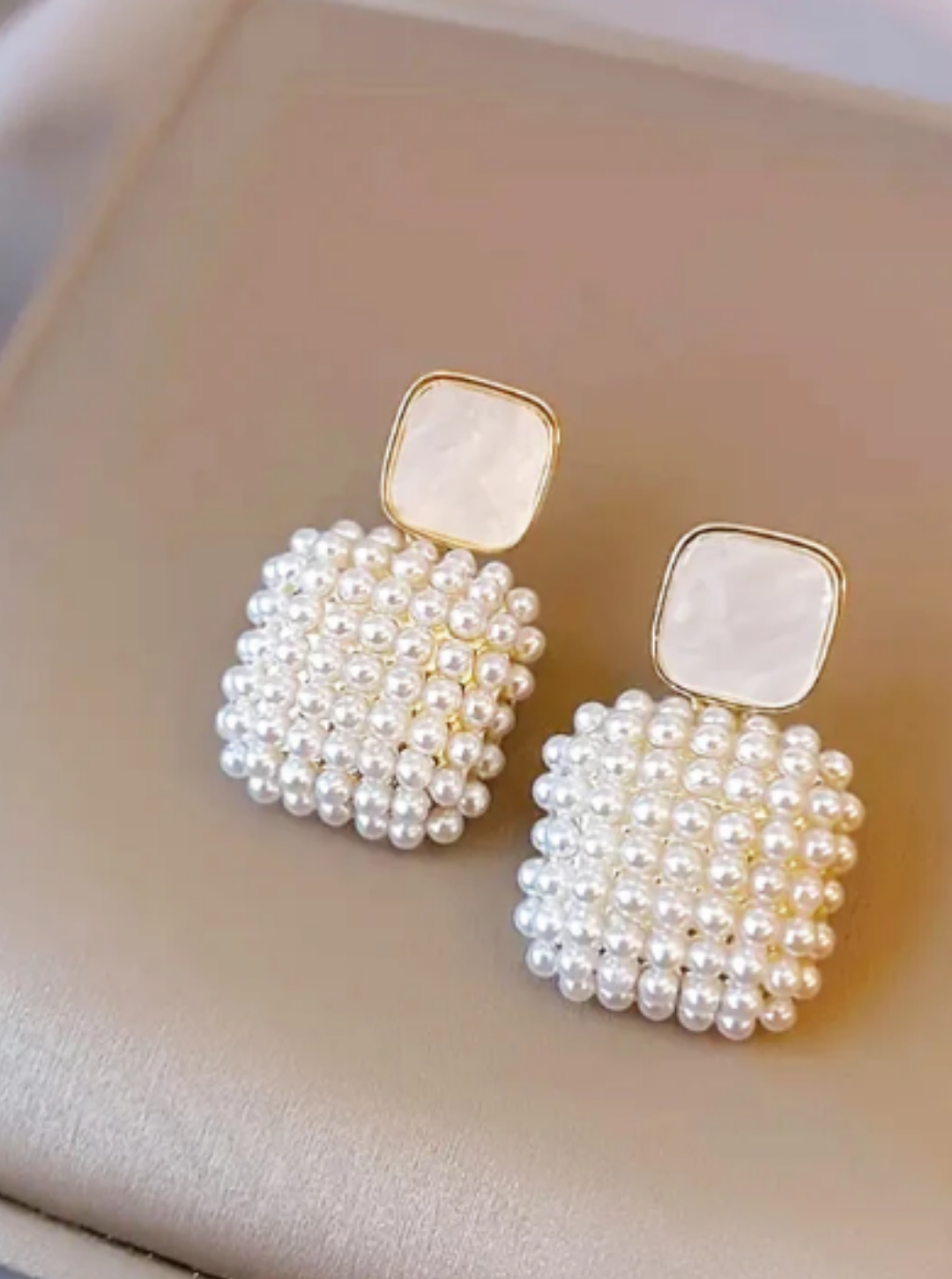 Pearl Cluster Chic Stud Earrings with gold frame – Ladybreeze
