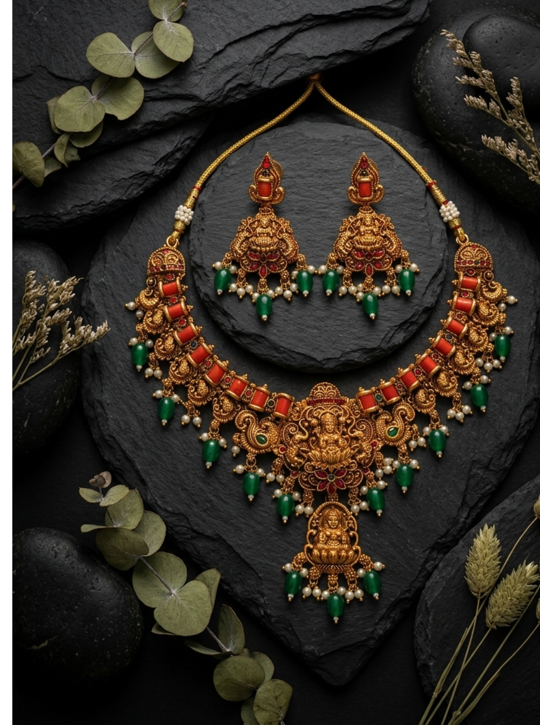 VARNIKADEVI CORAL NECKLACE