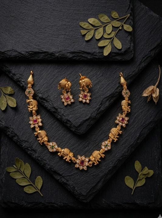 Elephant motif necklace set