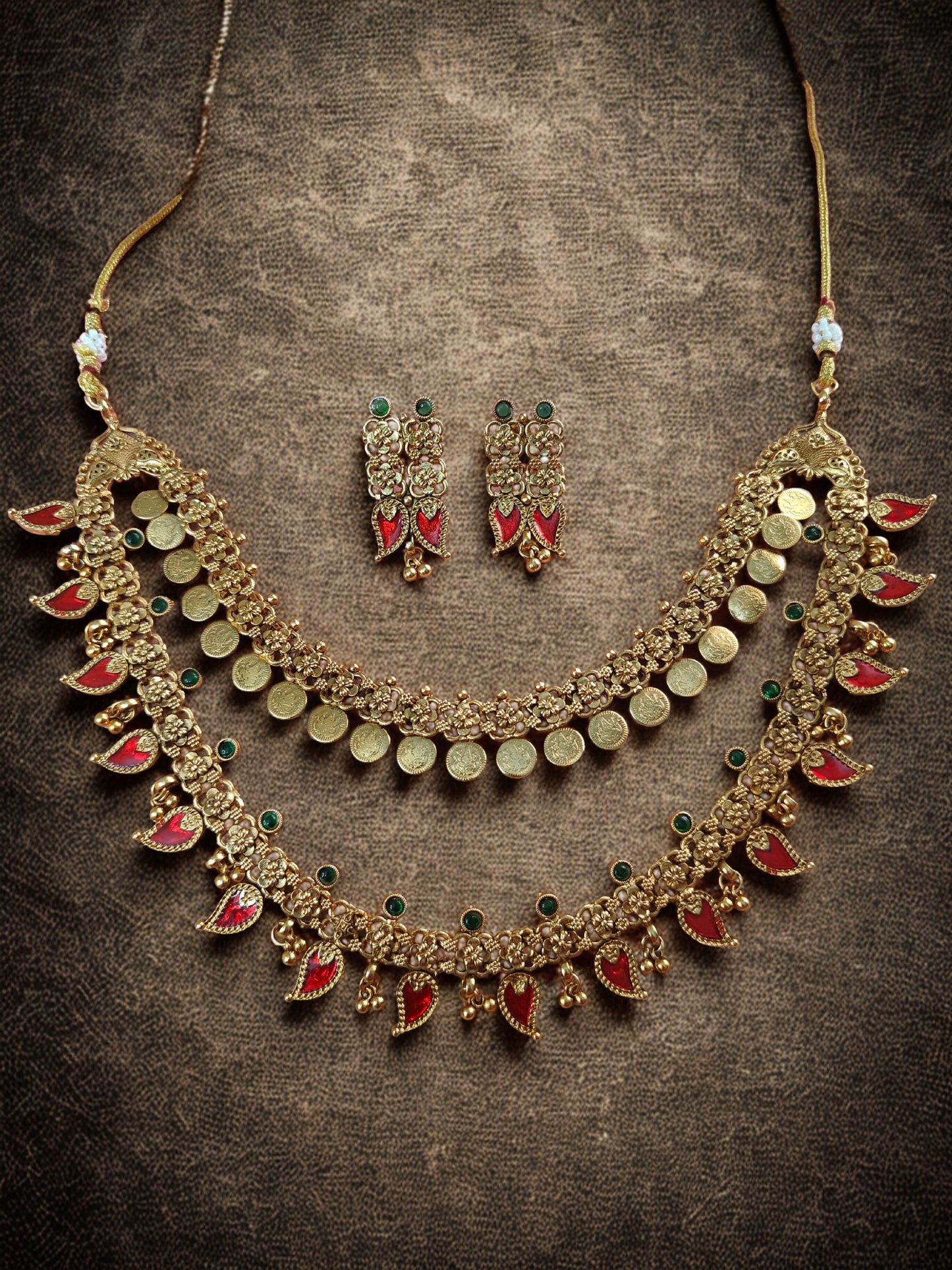 LAYERED TRADITIONAL NECKLACE